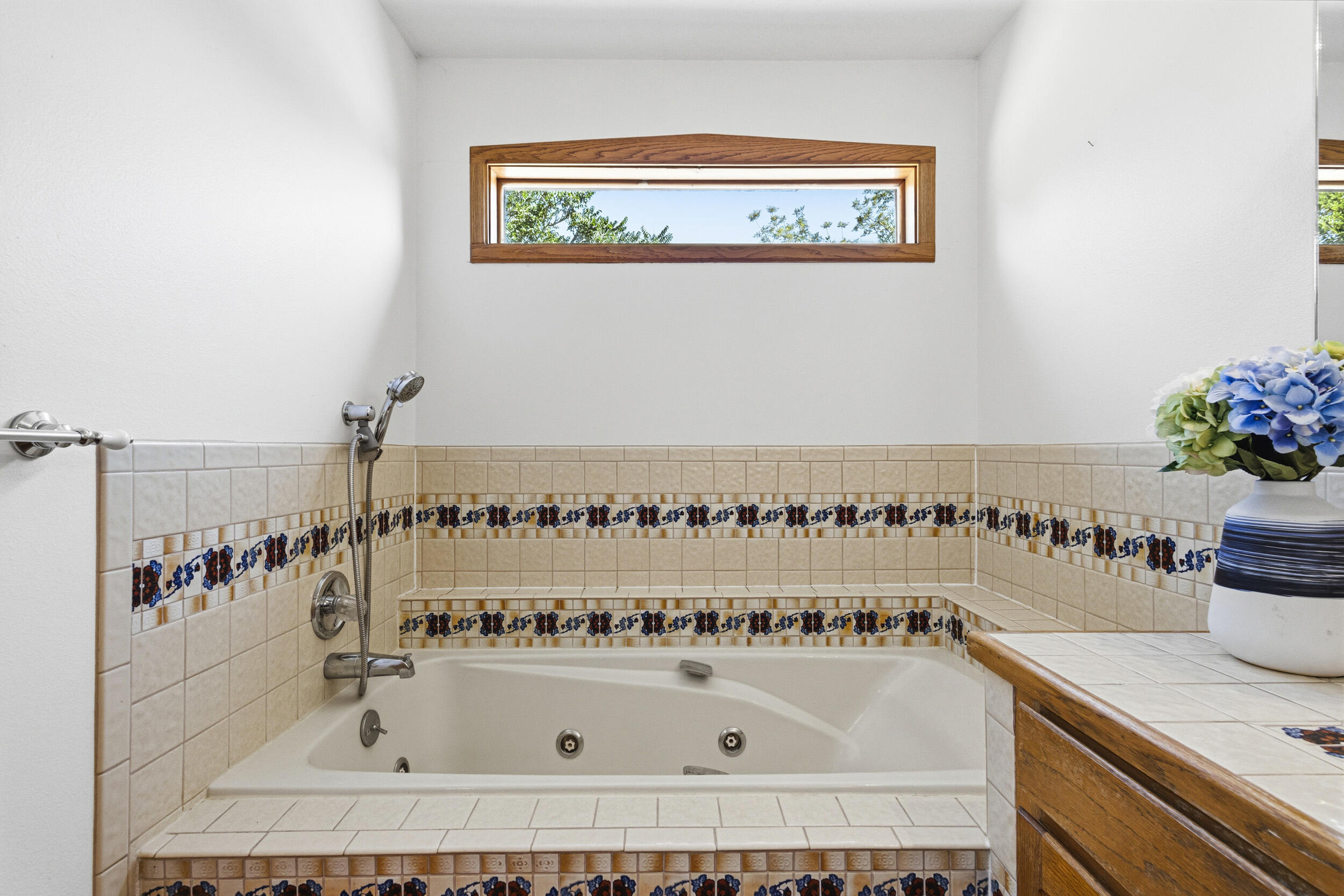 1181 Mesa Loop NW