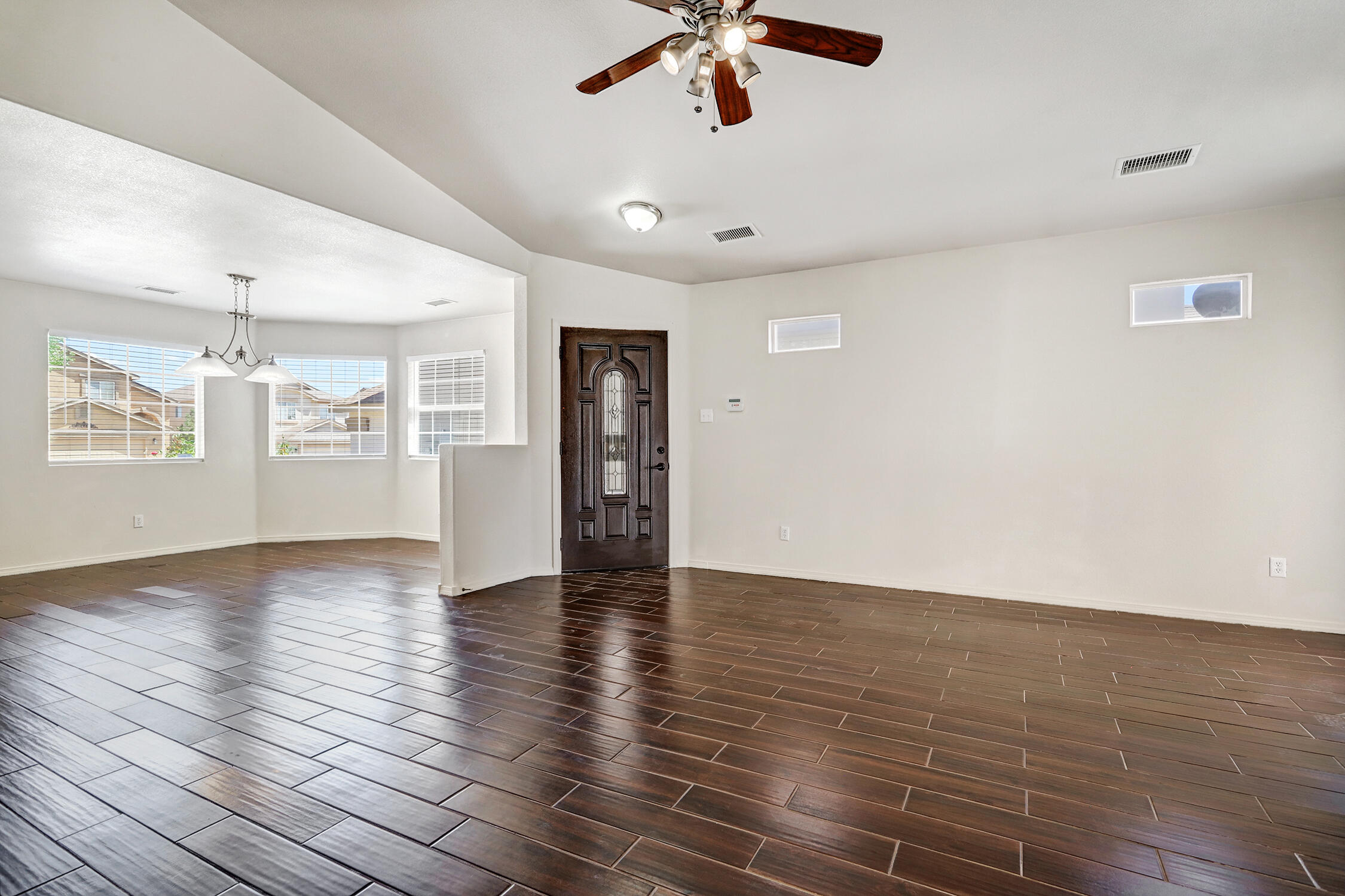 9901 Sunshine Mesa Drive NW