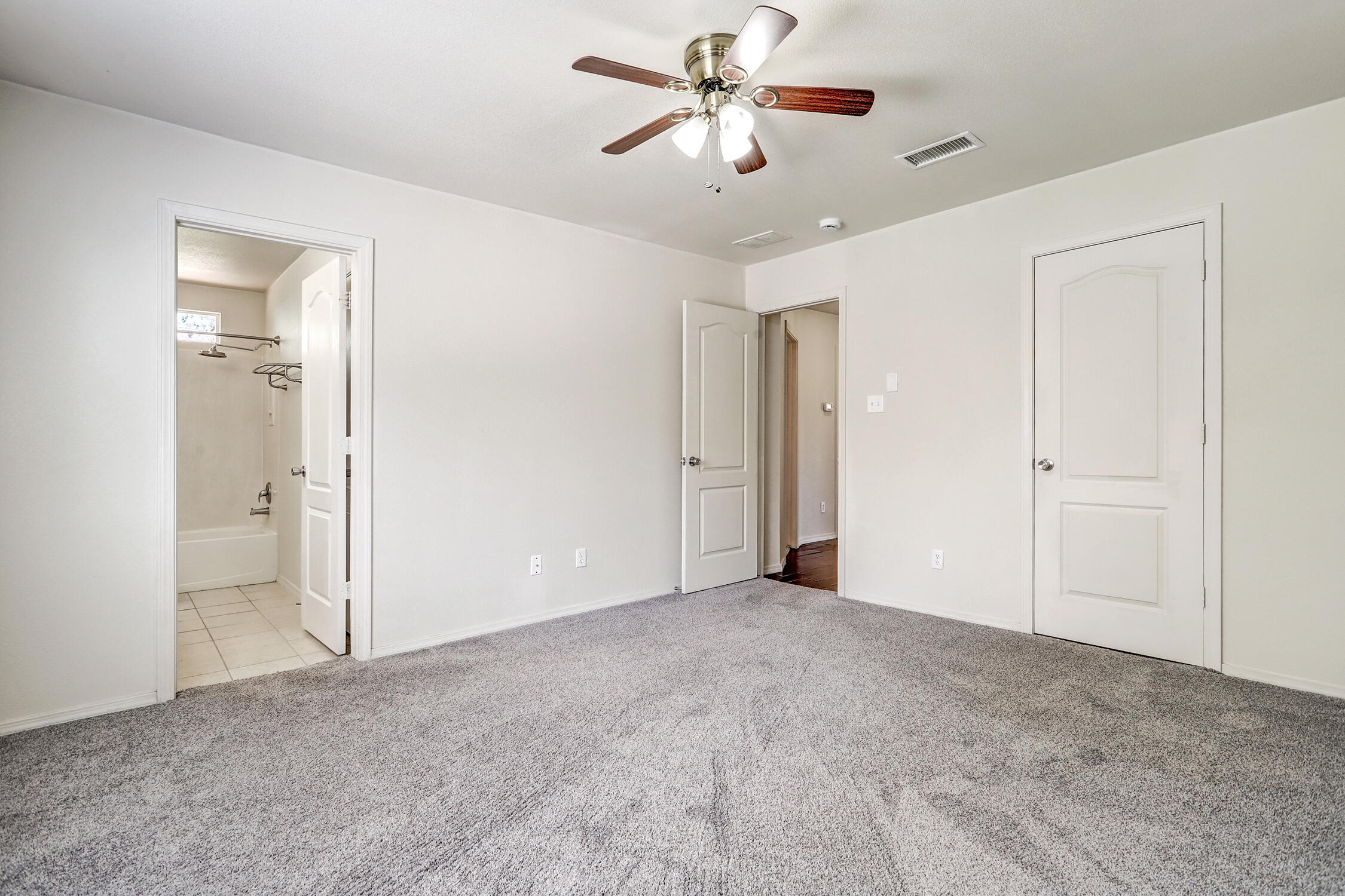 9901 Sunshine Mesa Drive NW