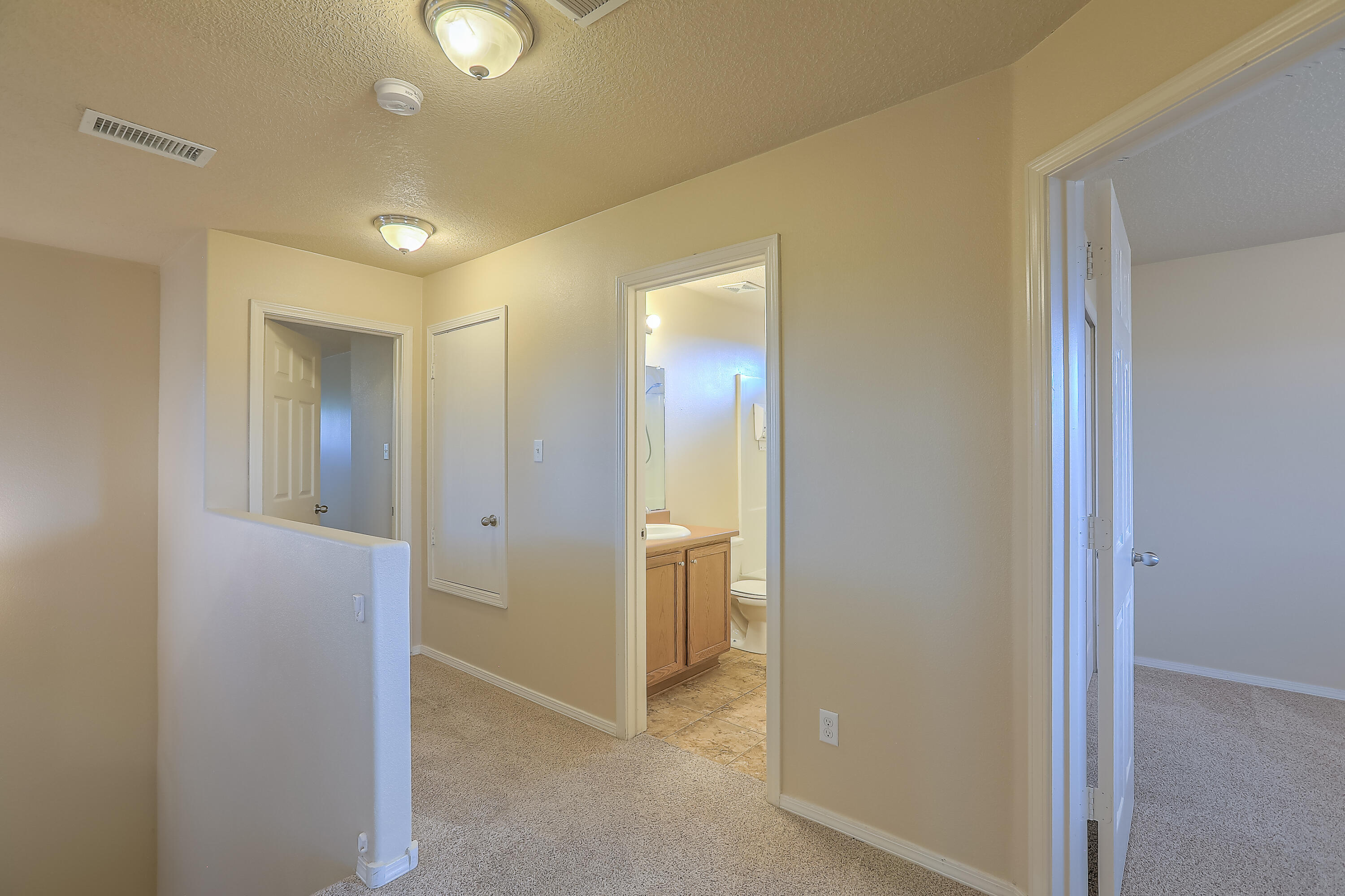 1009 Spring Valley Road NE