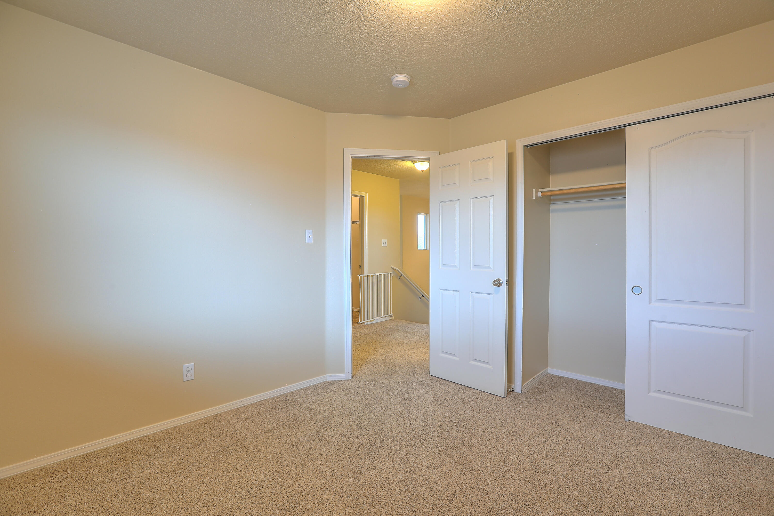 1009 Spring Valley Road NE