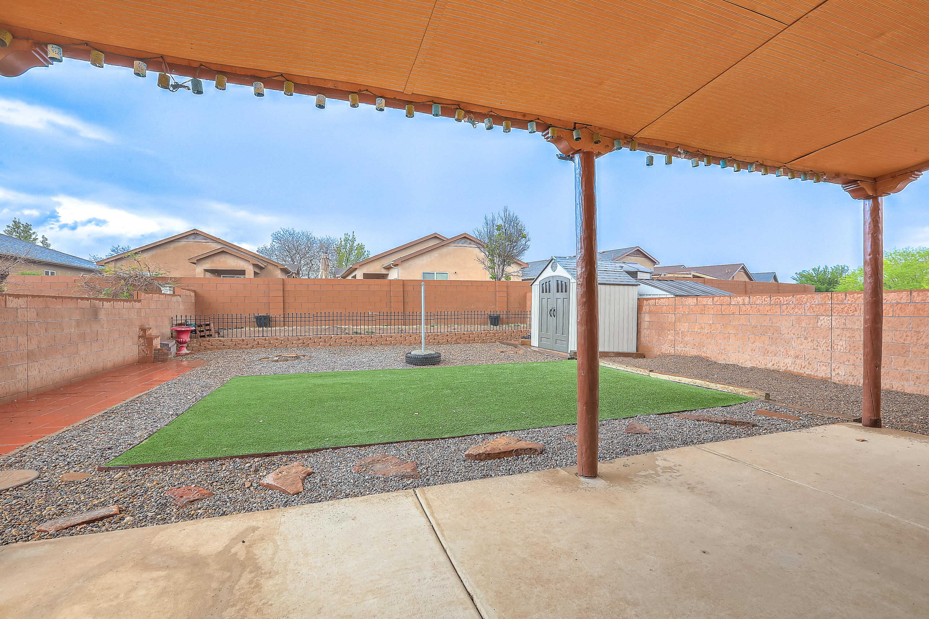 1009 Spring Valley Road NE