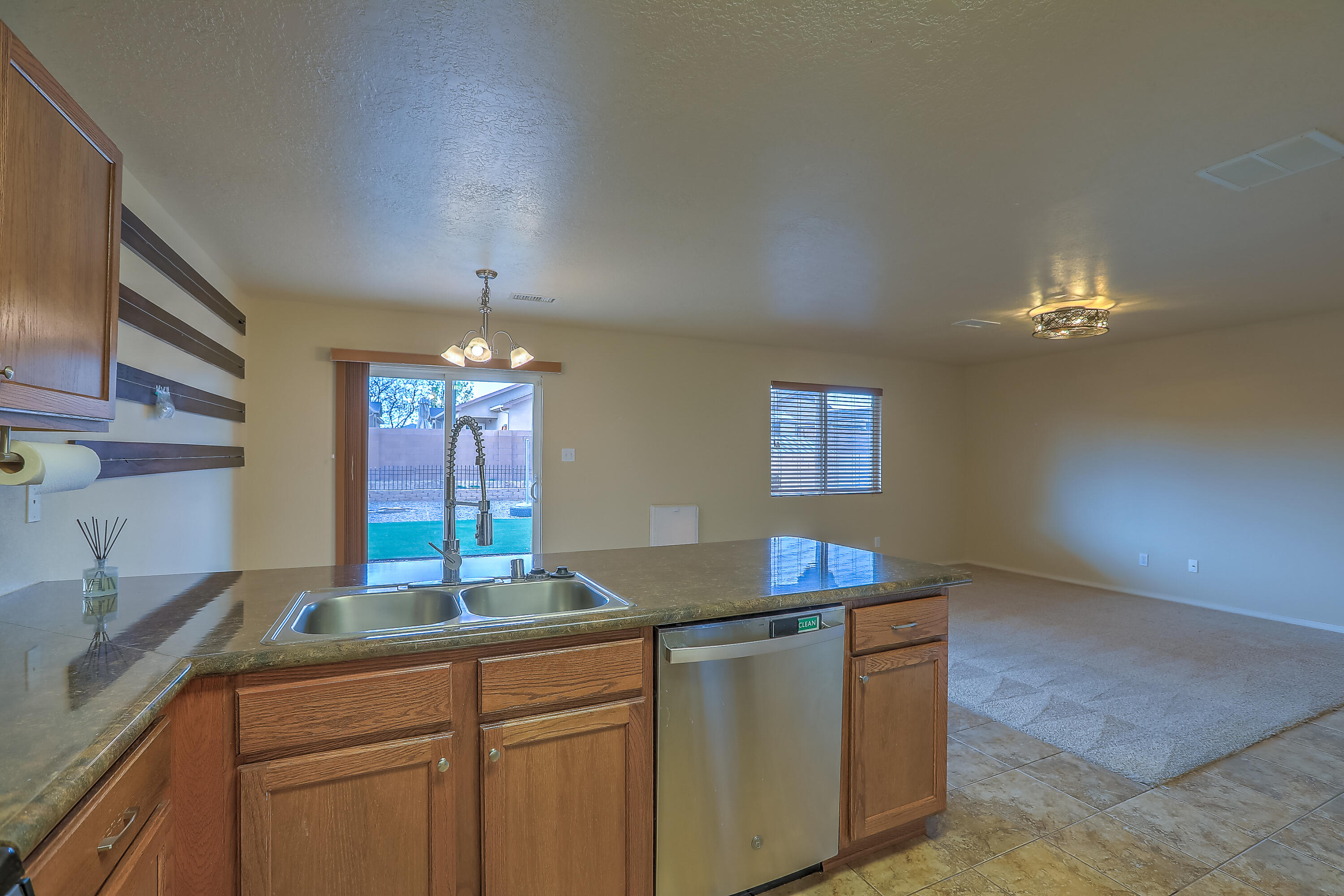 1009 Spring Valley Road NE
