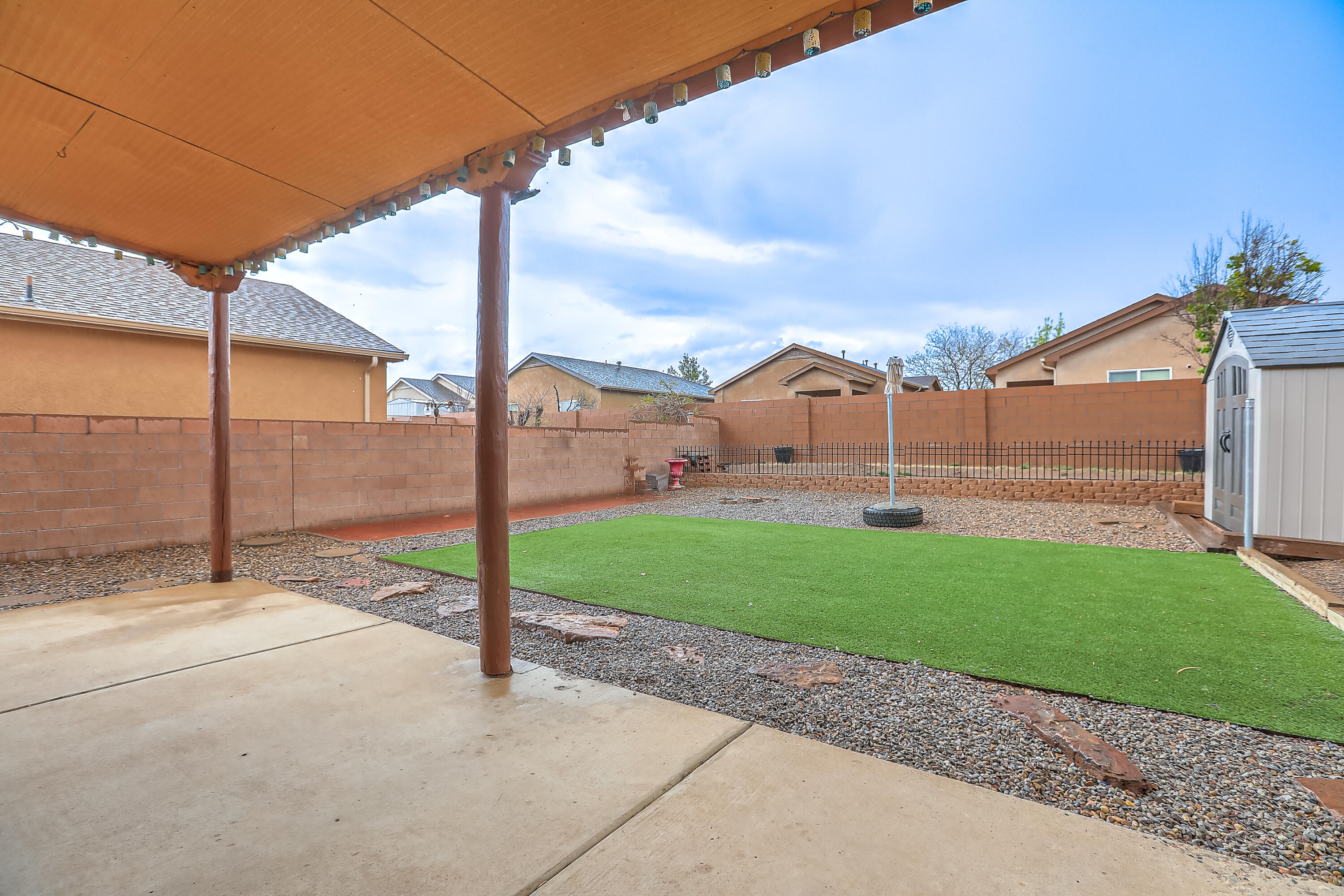 1009 Spring Valley Road NE