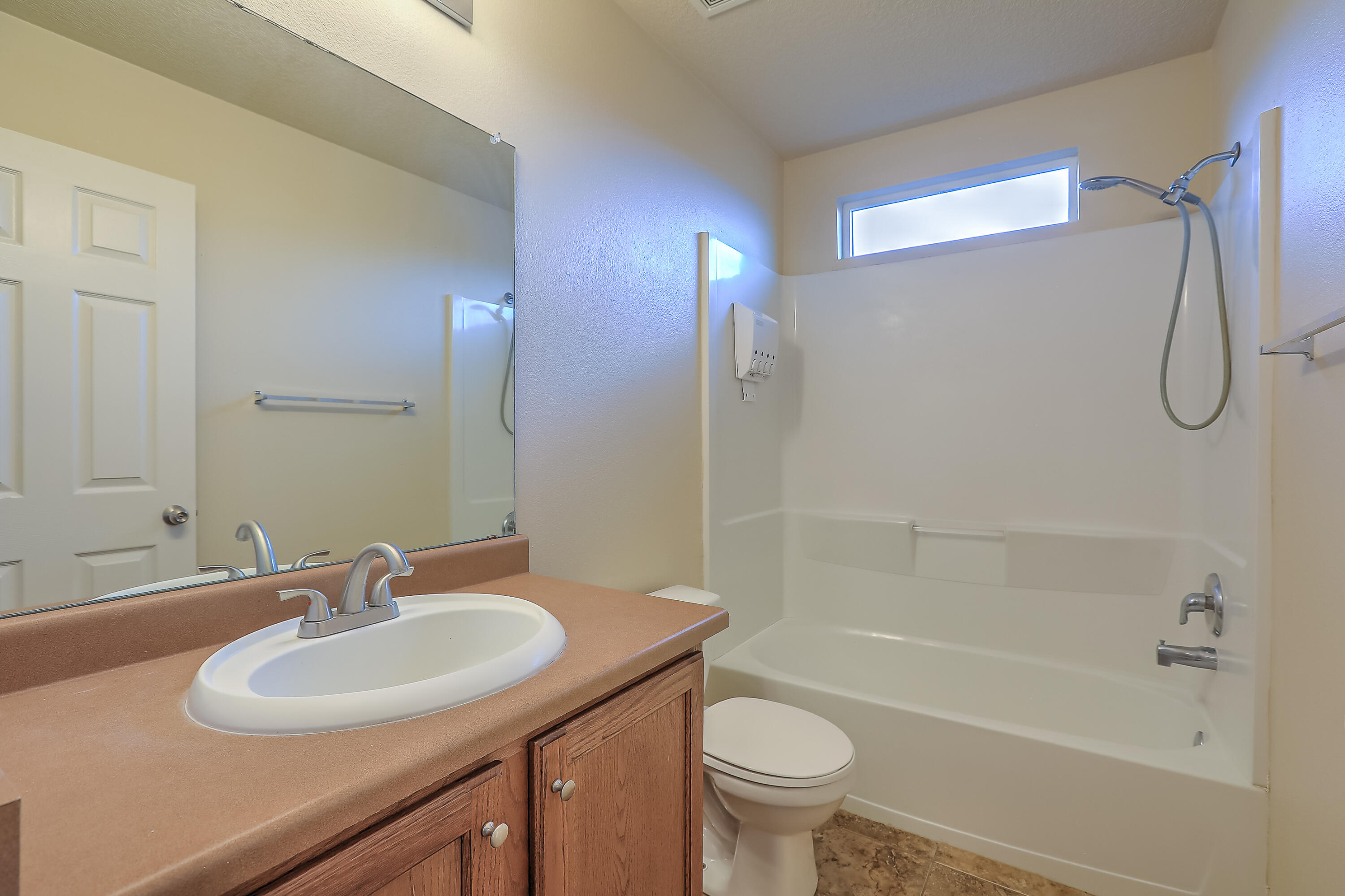 1009 Spring Valley Road NE