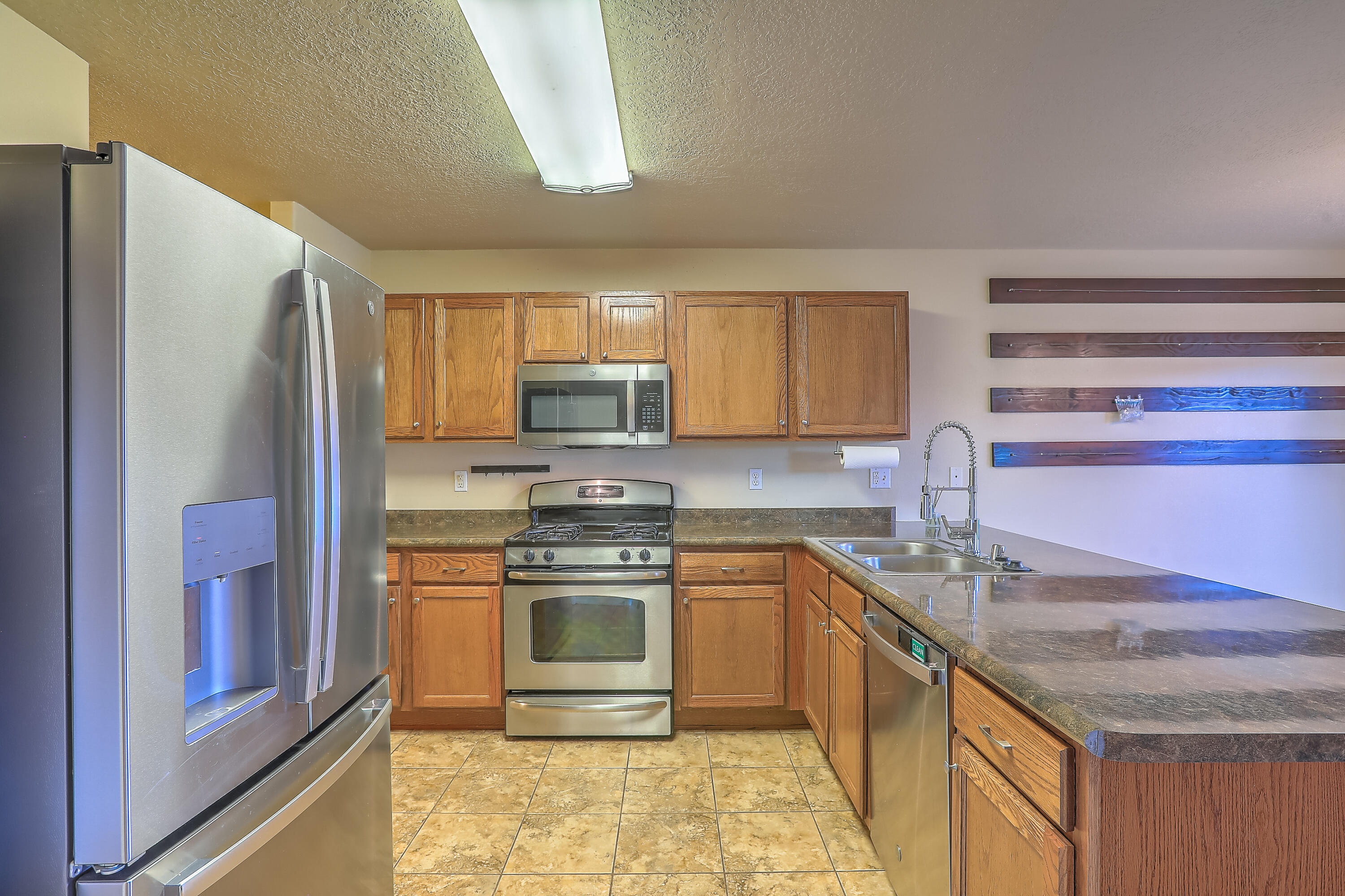 1009 Spring Valley Road NE