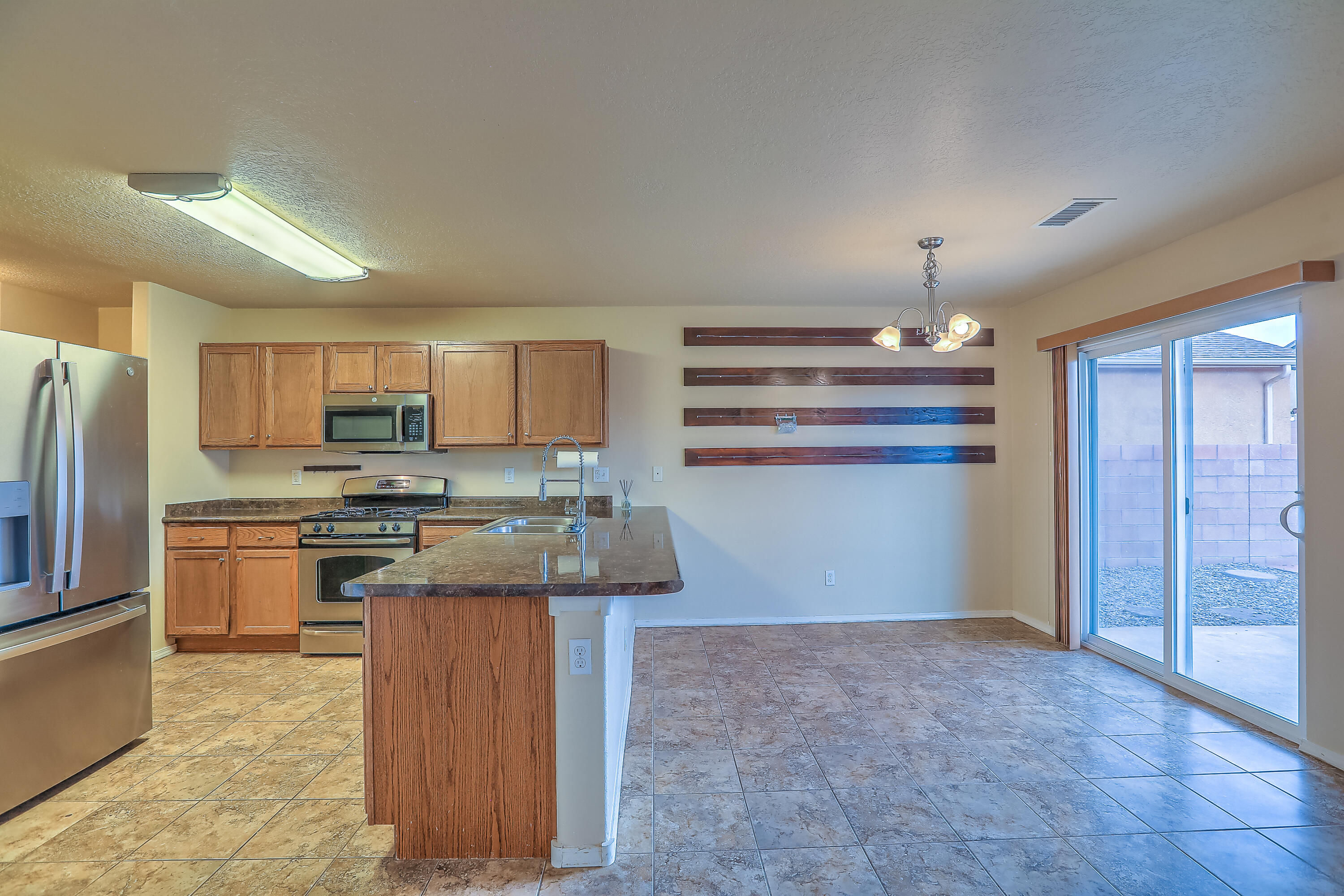 1009 Spring Valley Road NE