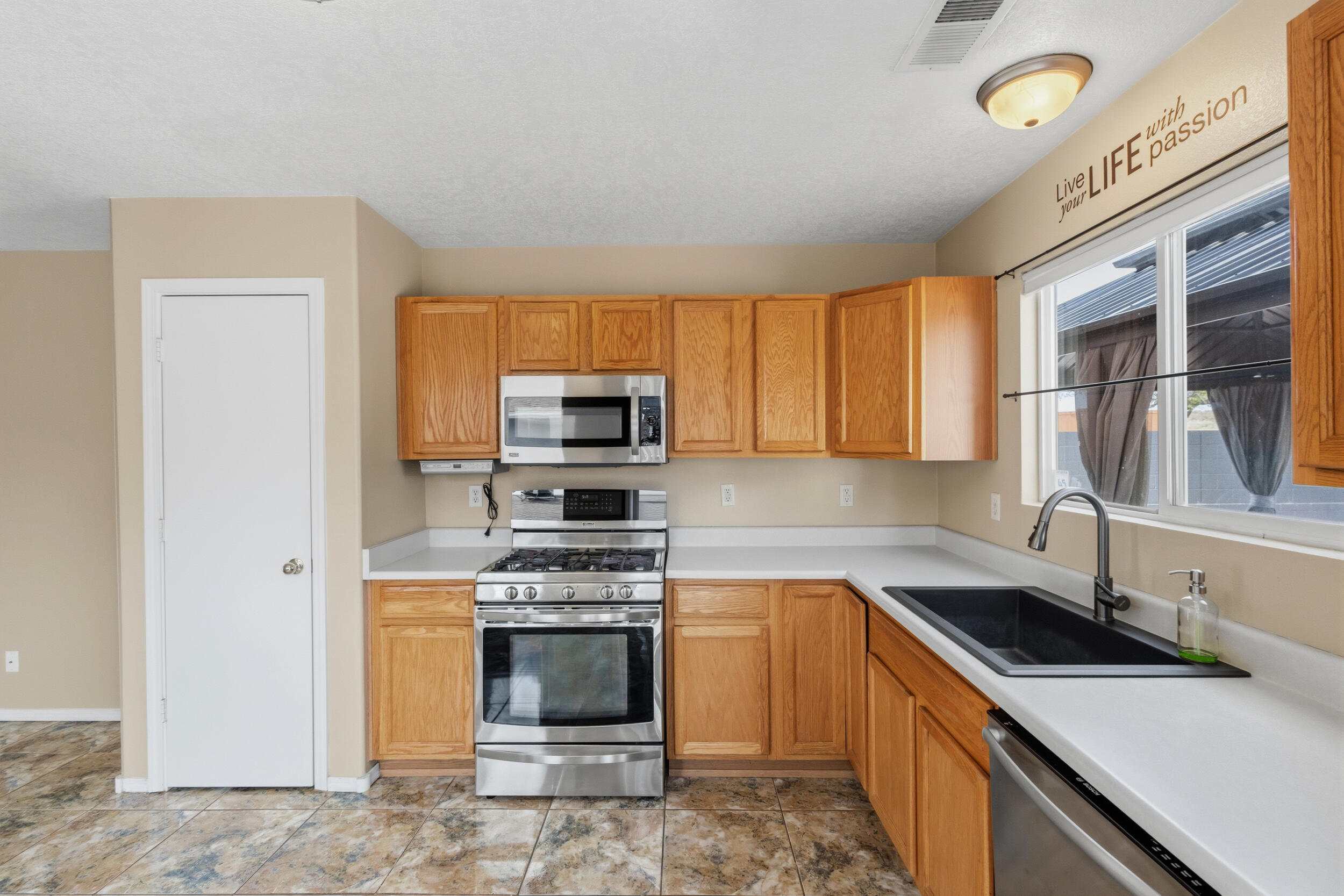 463 Burton Meadows Drive NE