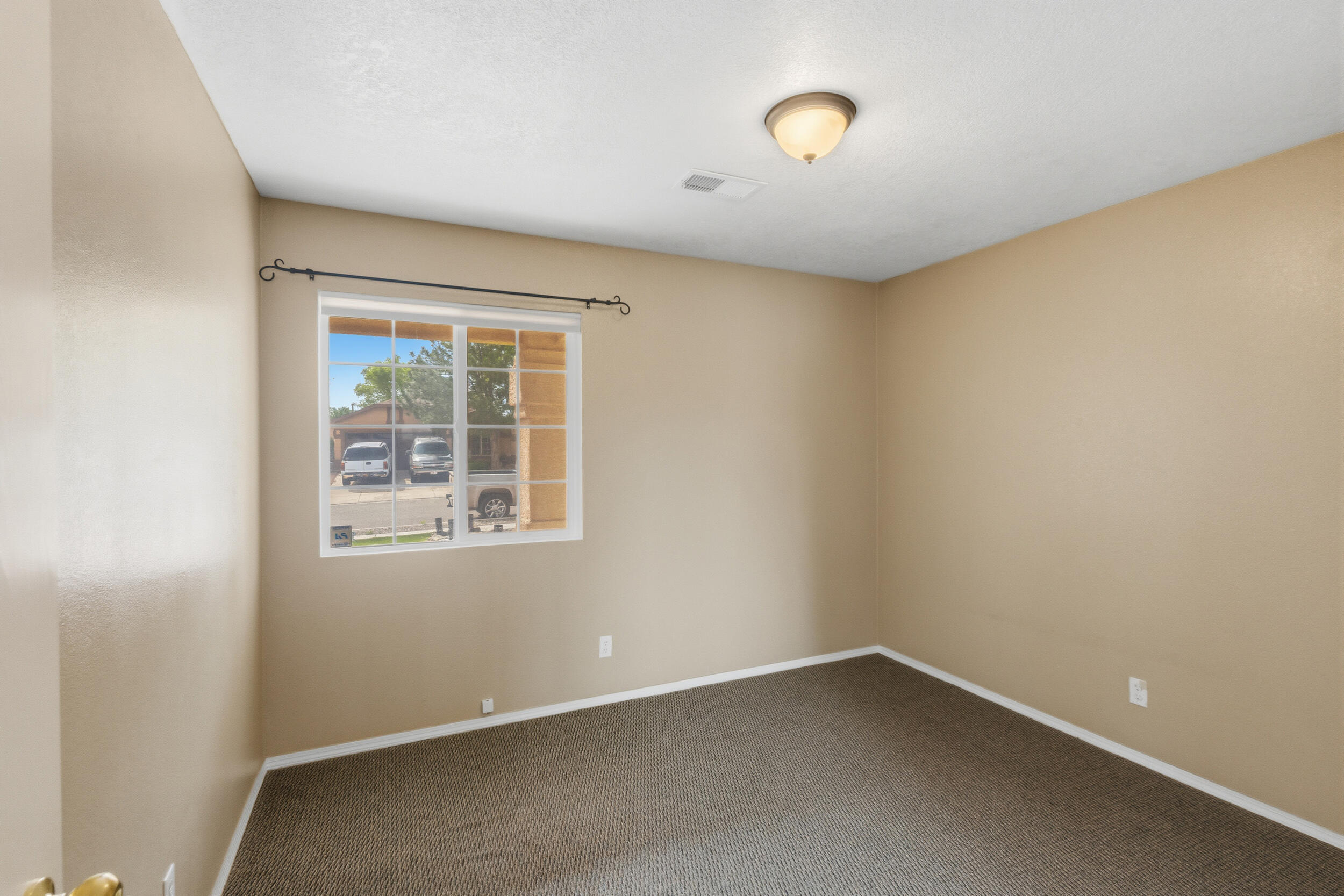 463 Burton Meadows Drive NE