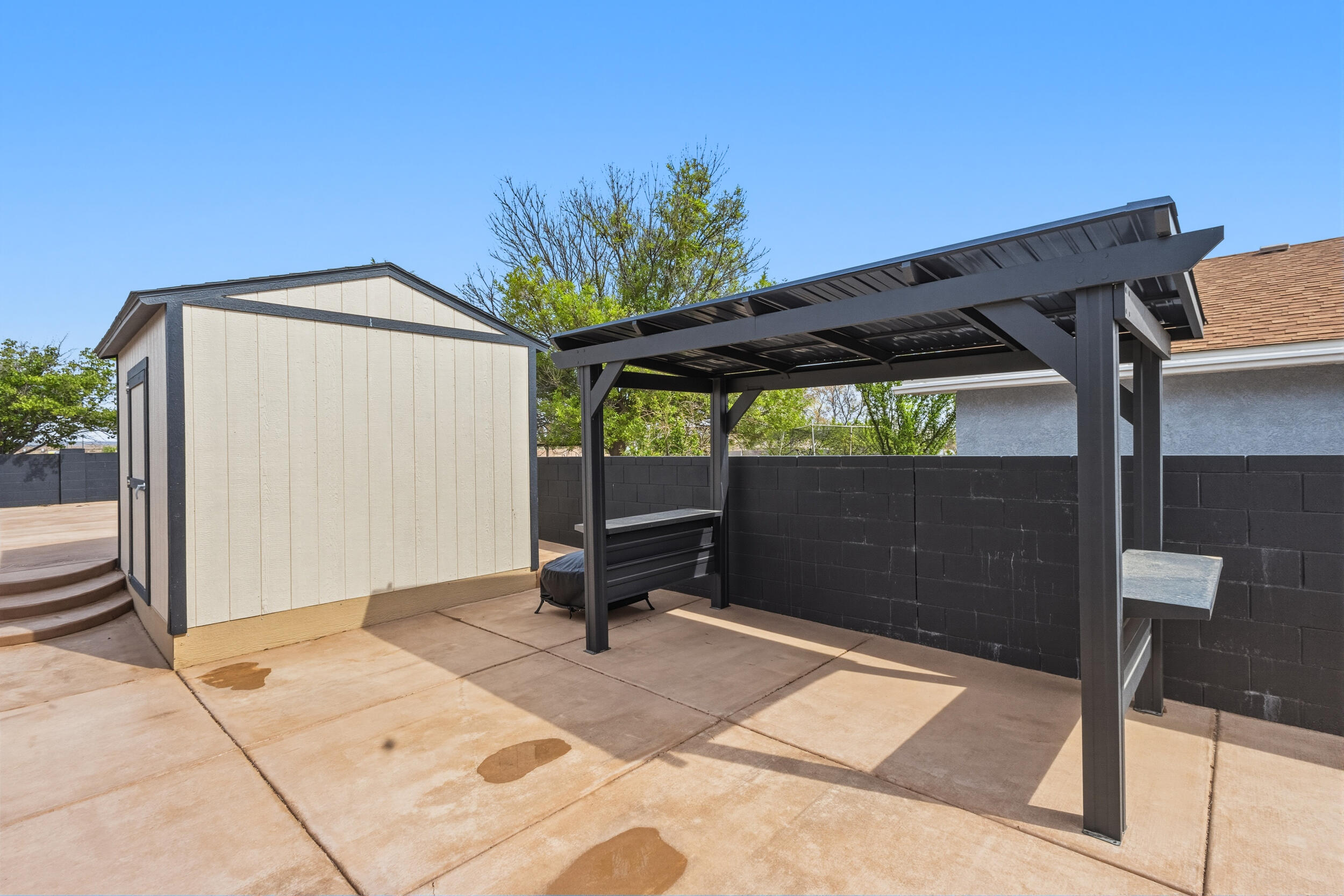 463 Burton Meadows Drive NE