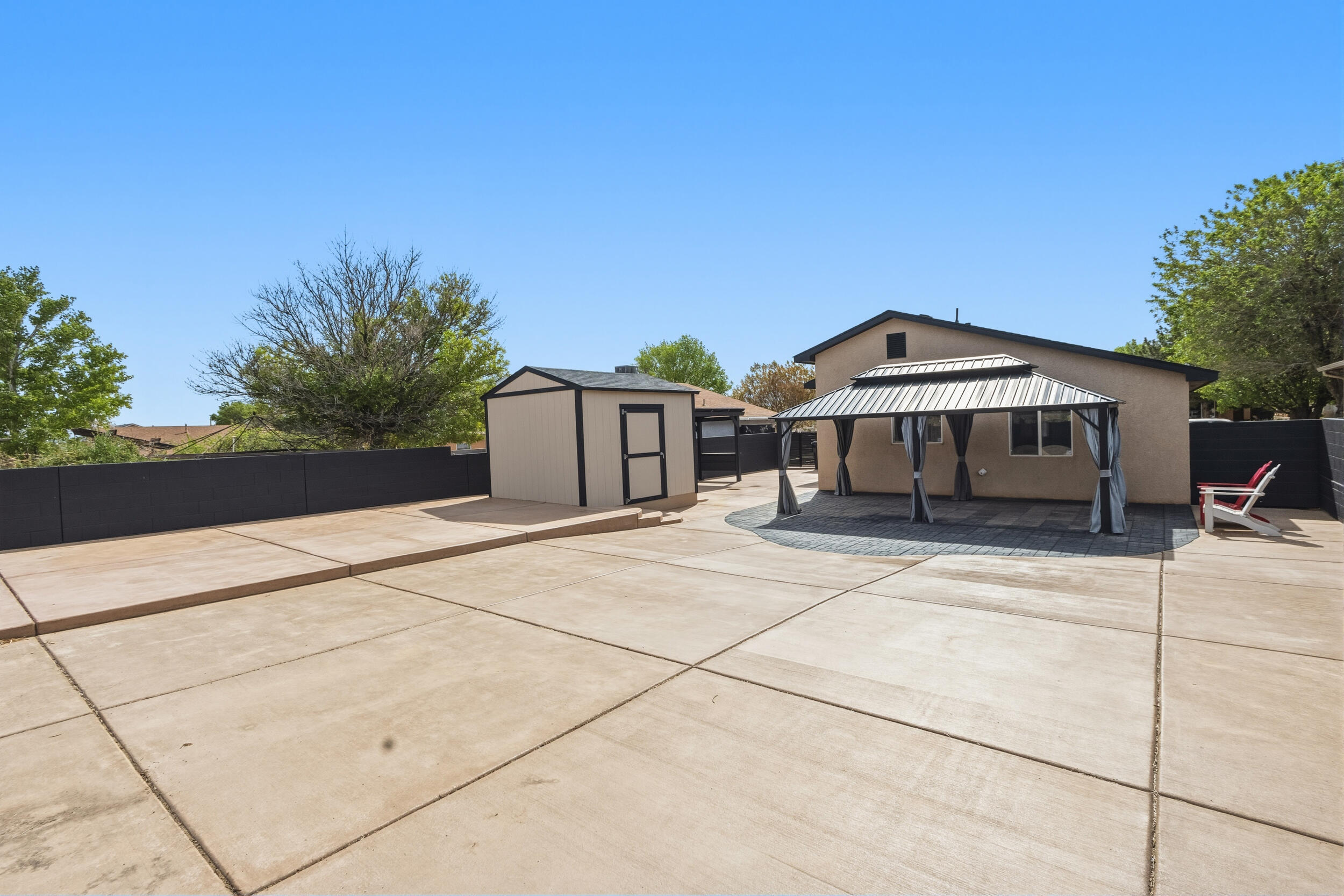463 Burton Meadows Drive NE
