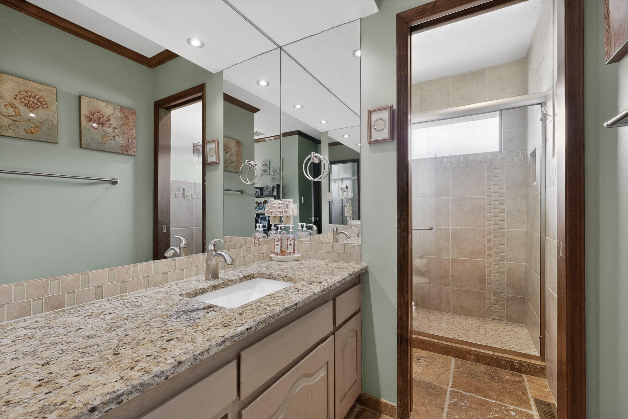 9405 Augusta Avenue NE