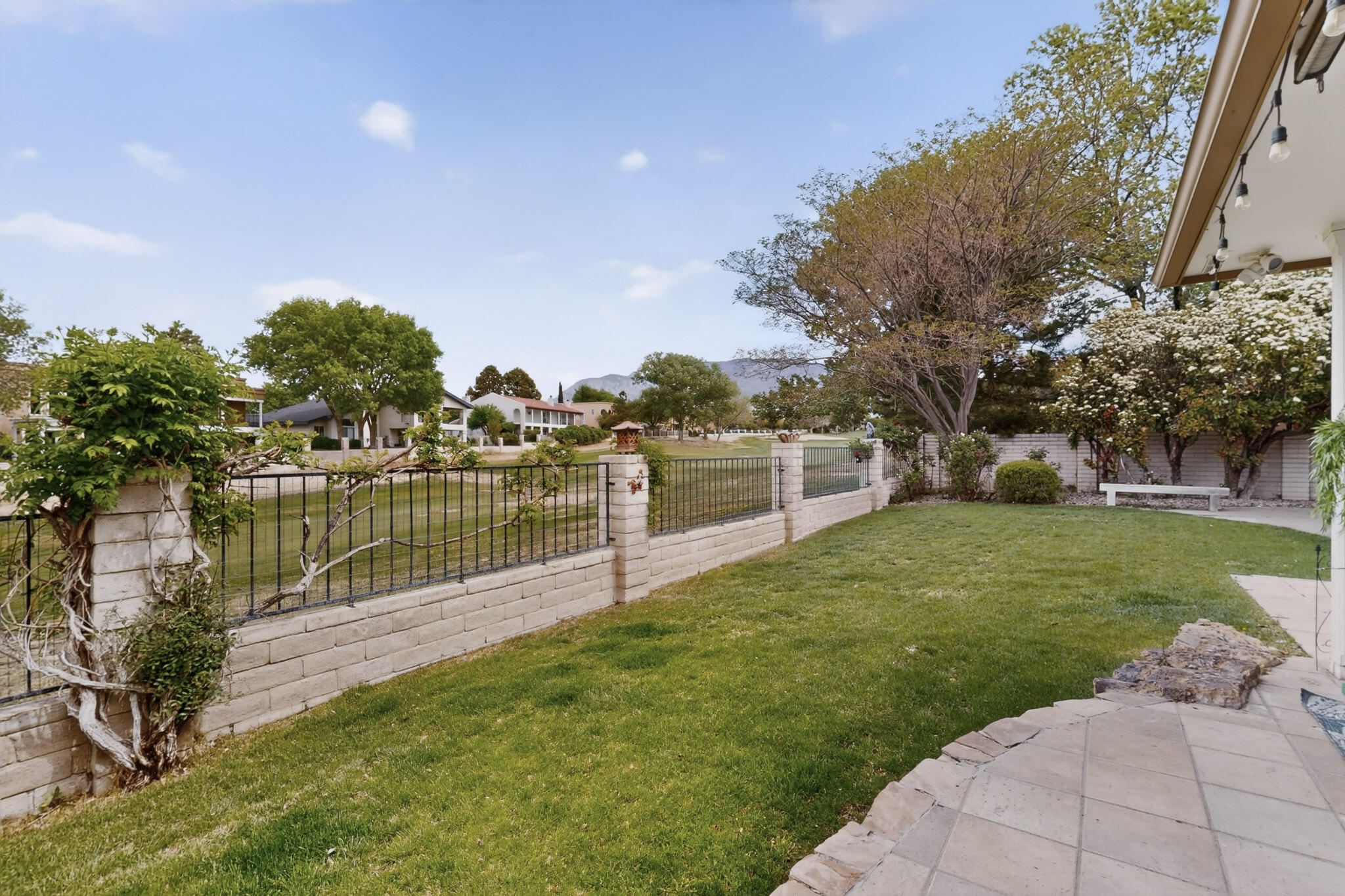 9405 Augusta Avenue NE