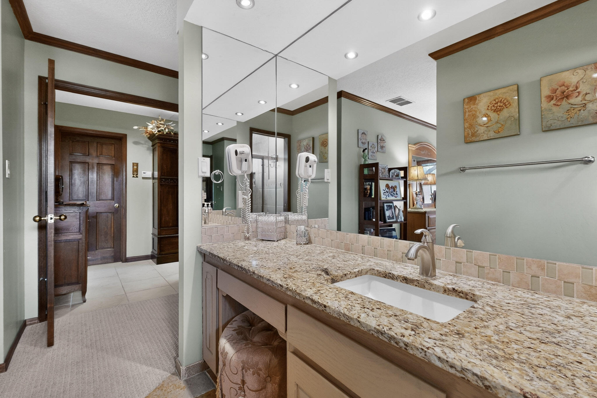 9405 Augusta Avenue NE