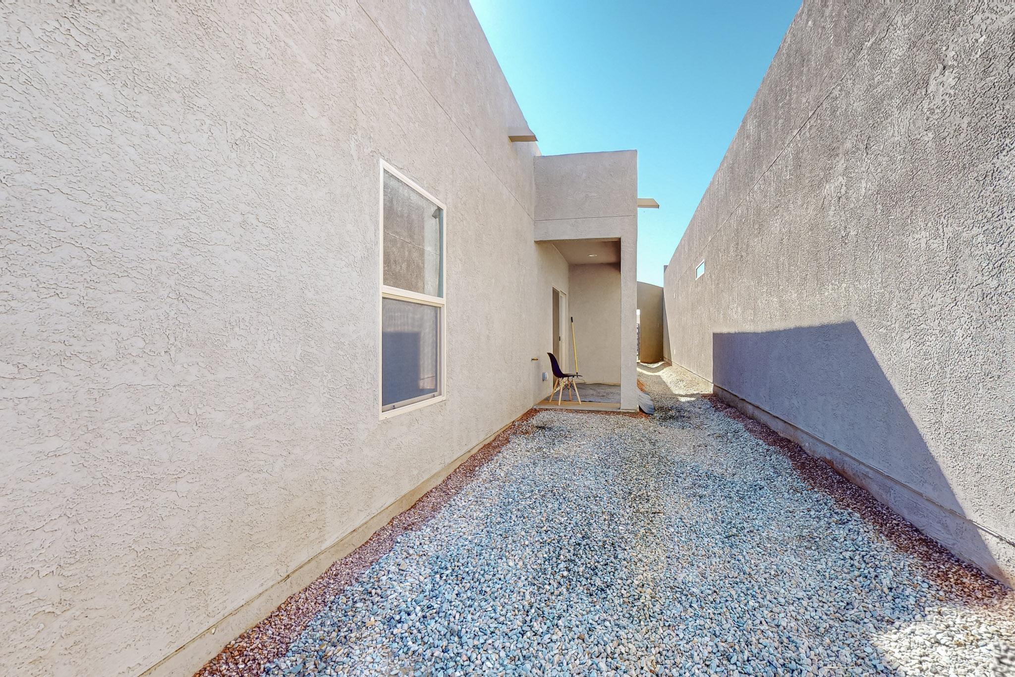 1820 Villa Contesa Loop NW