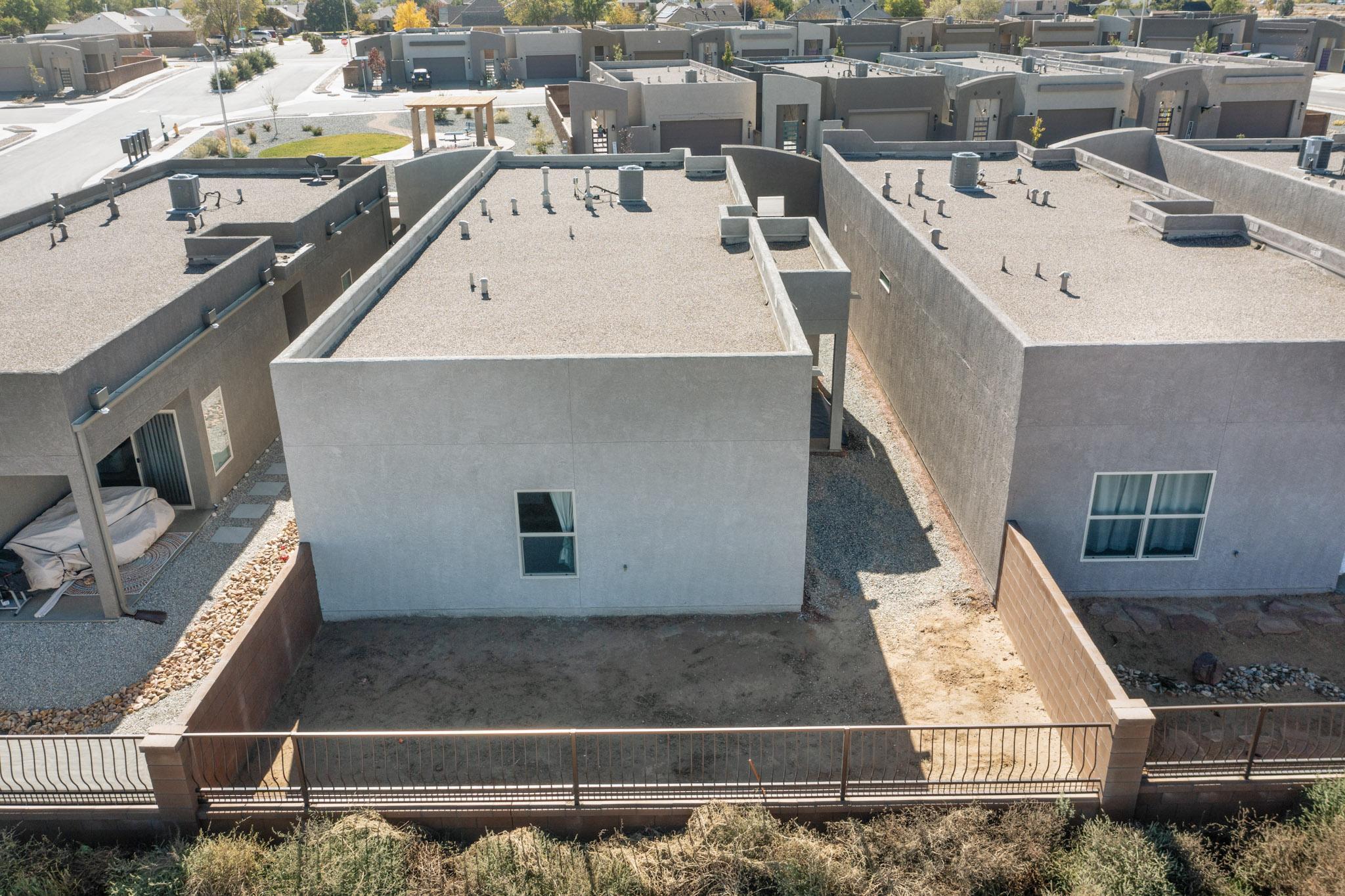 1820 Villa Contesa Loop NW