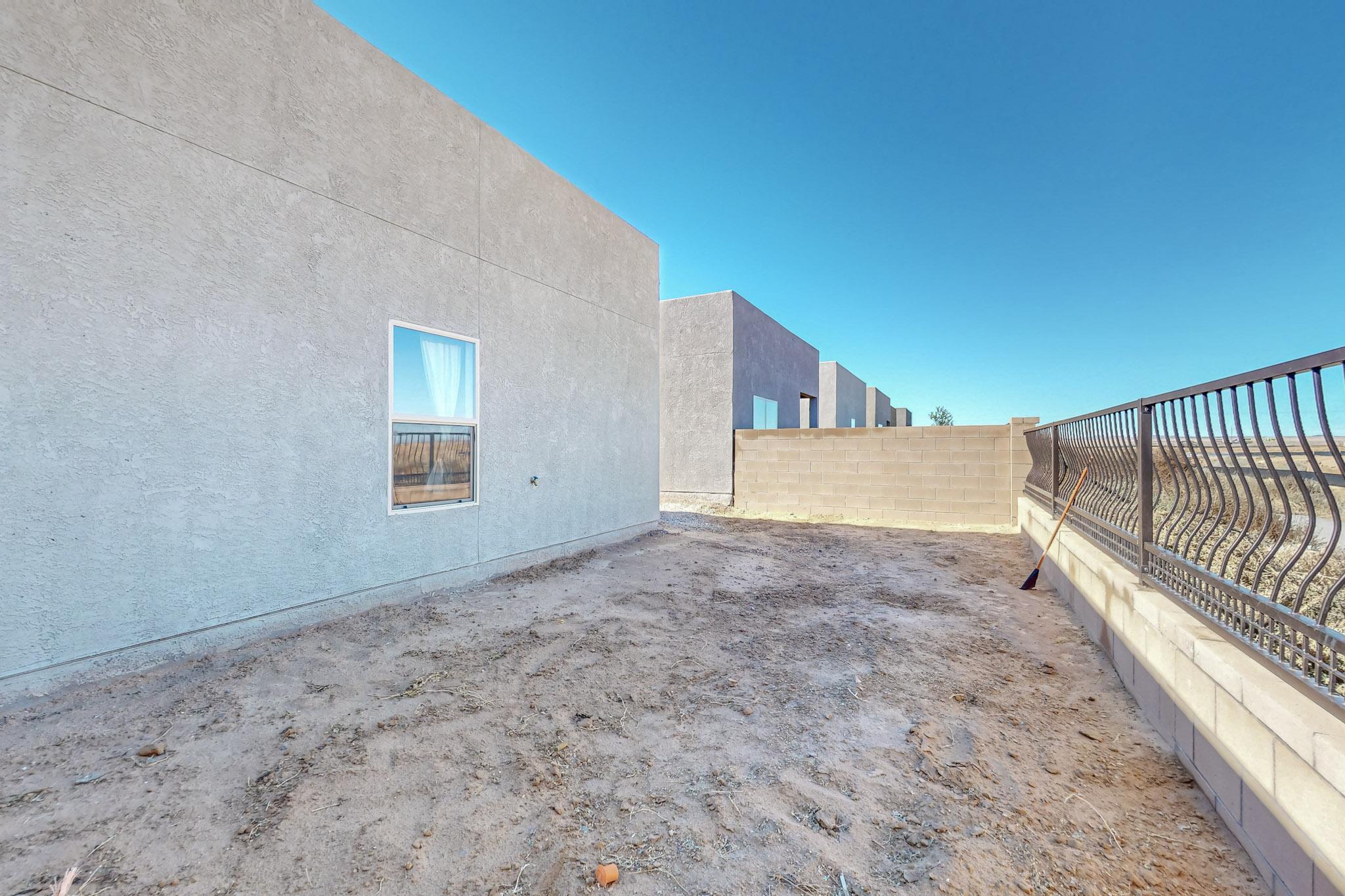 1820 Villa Contesa Loop NW