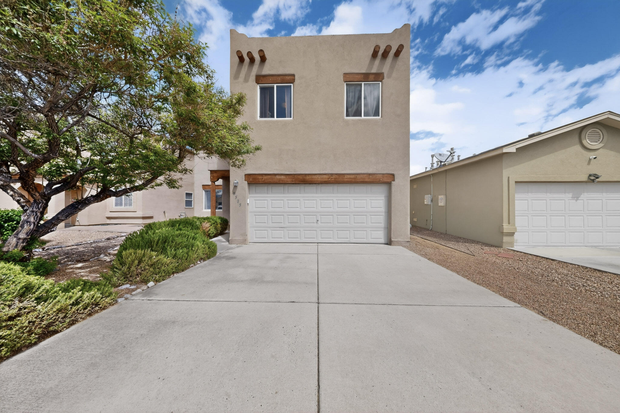 8505 Llano Vista Avenue SW