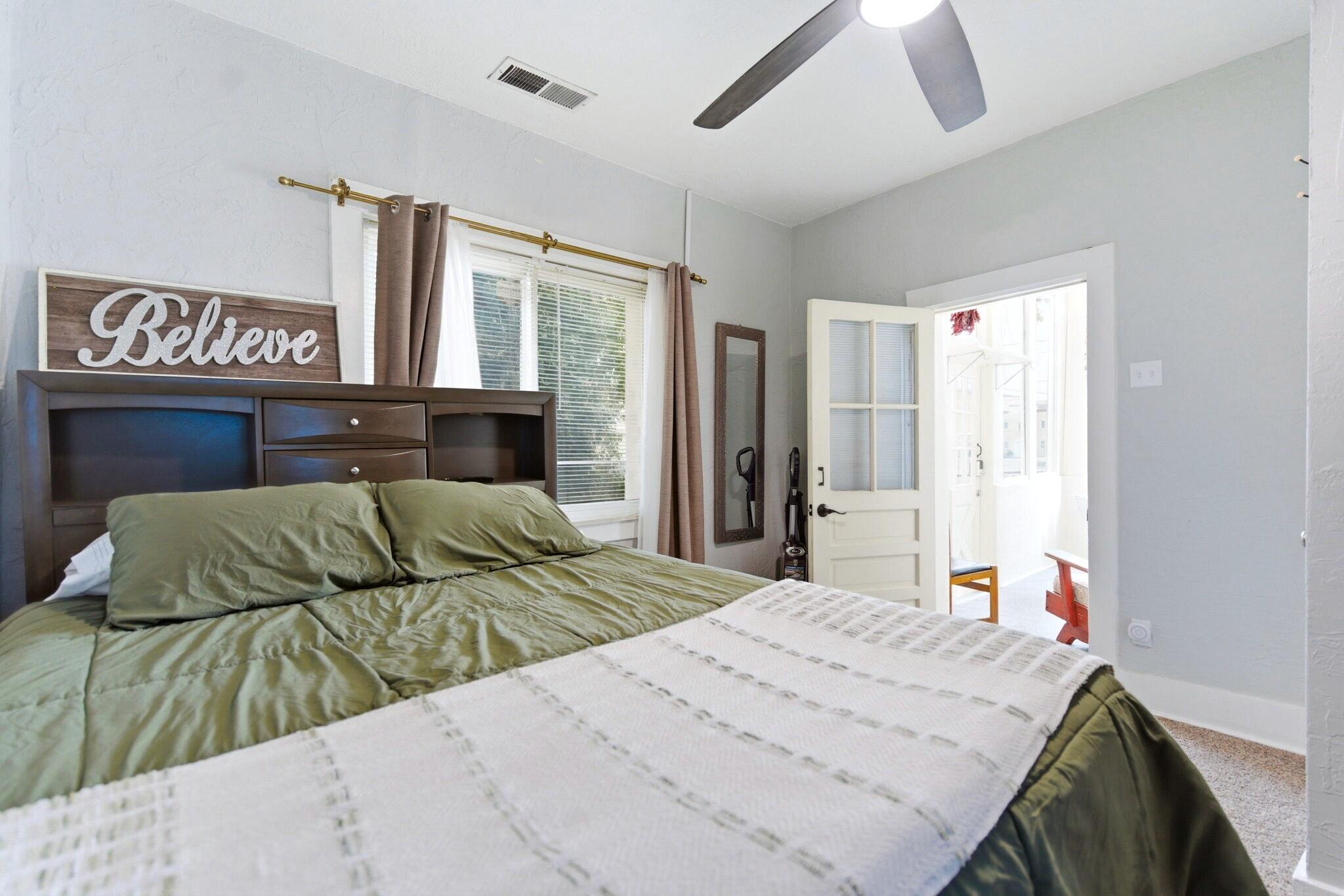 615 Keleher Avenue NW