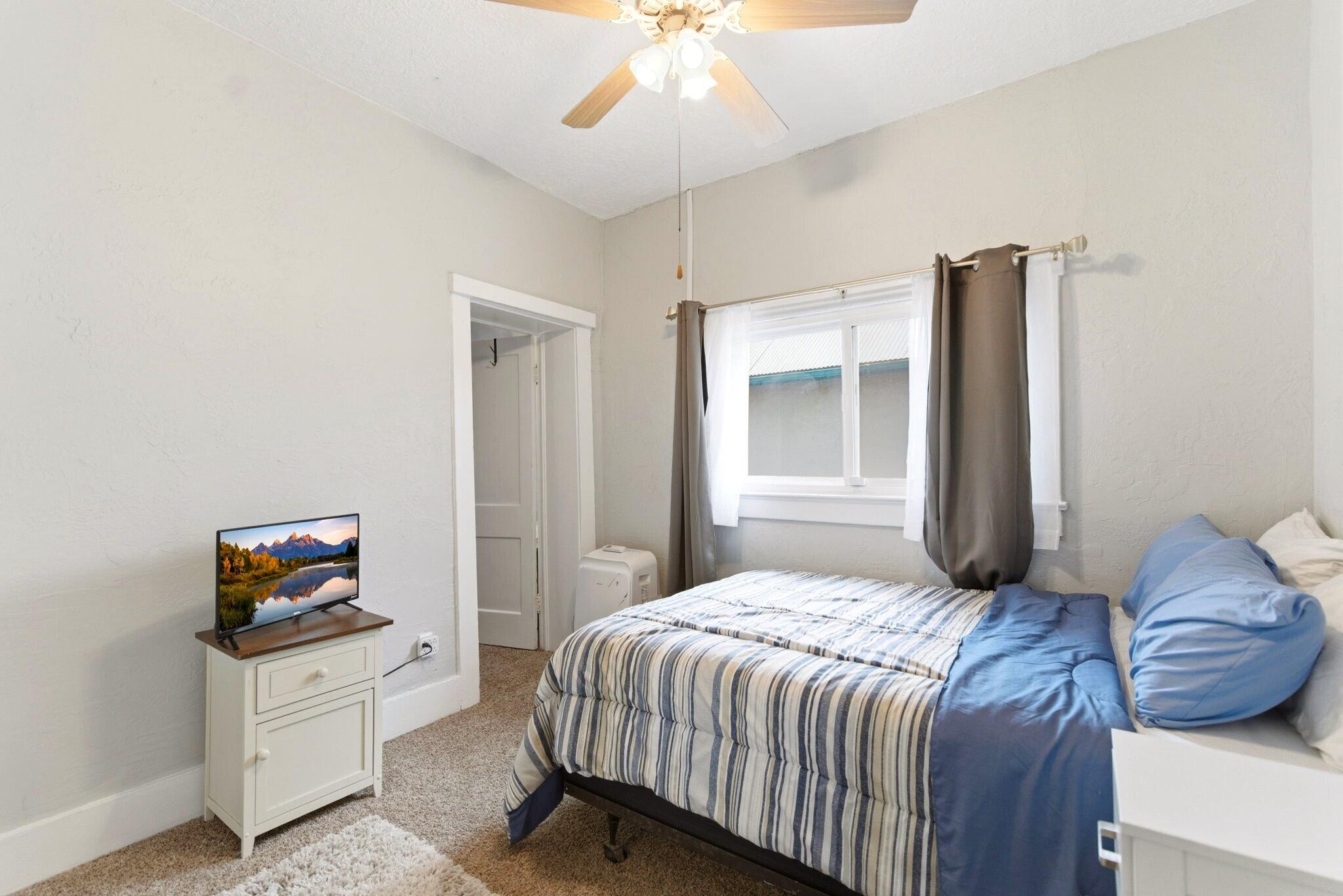 615 Keleher Avenue NW