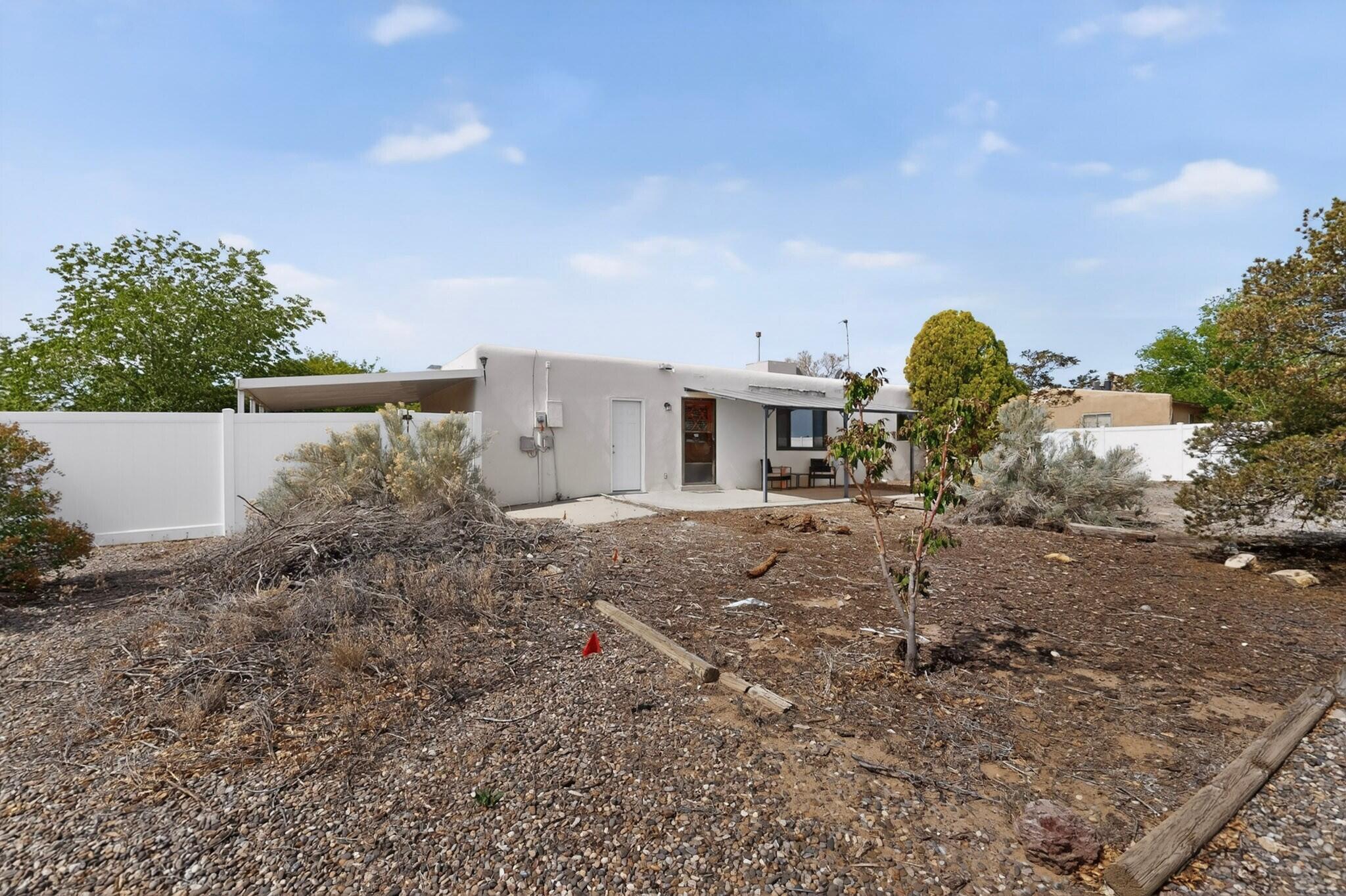 4709 El Hachero Court SE