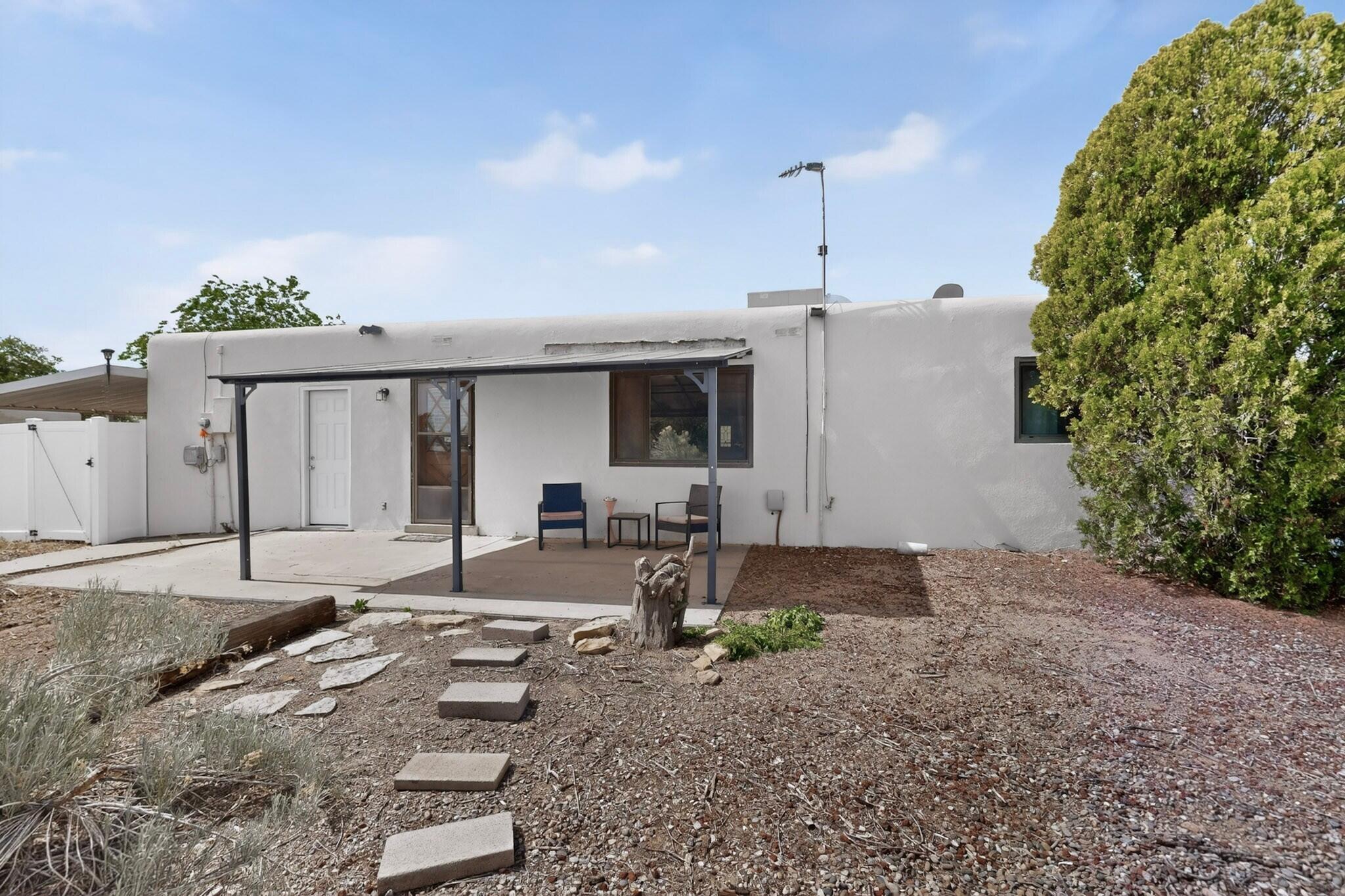 4709 El Hachero Court SE