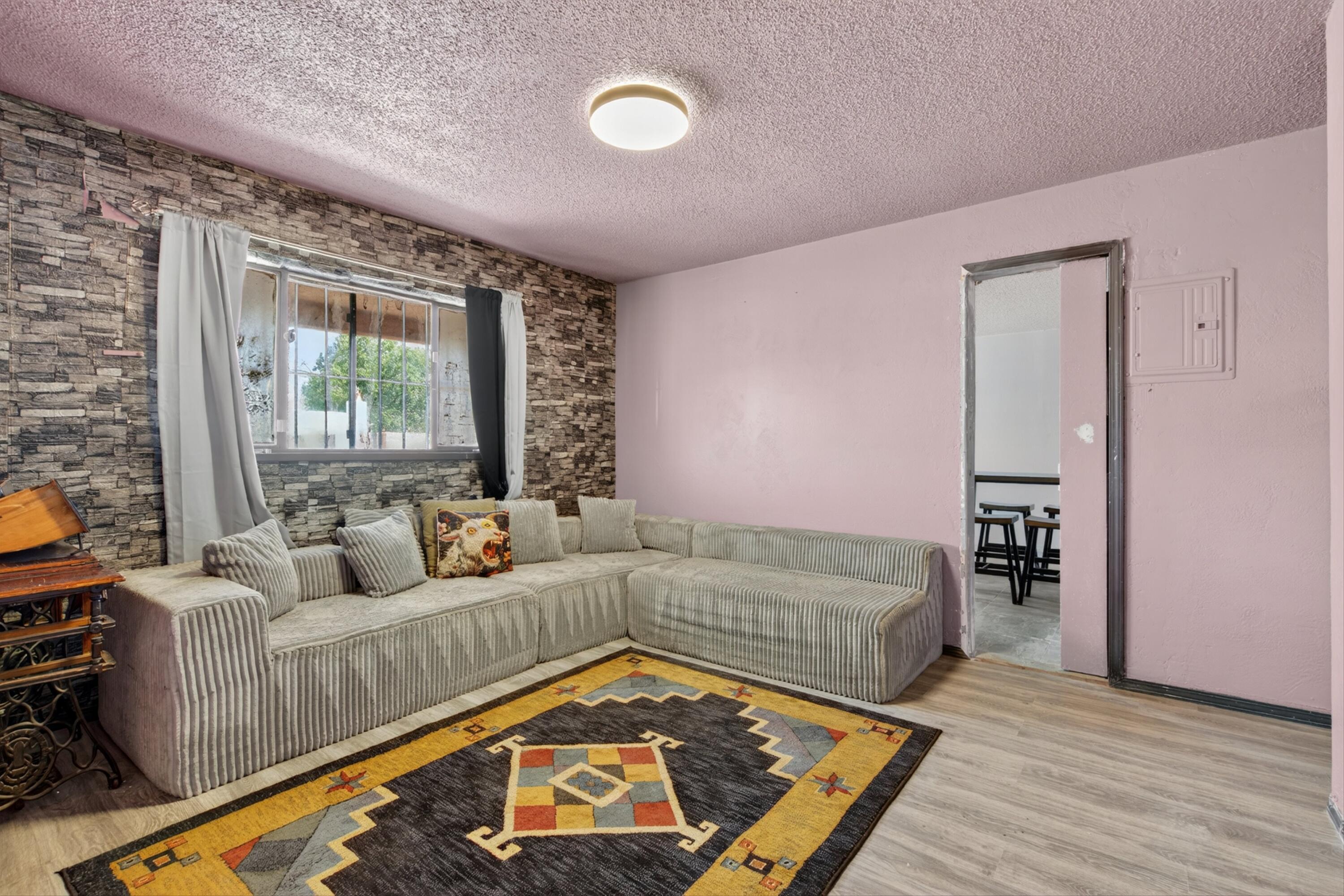 244 San Pablo Street NE