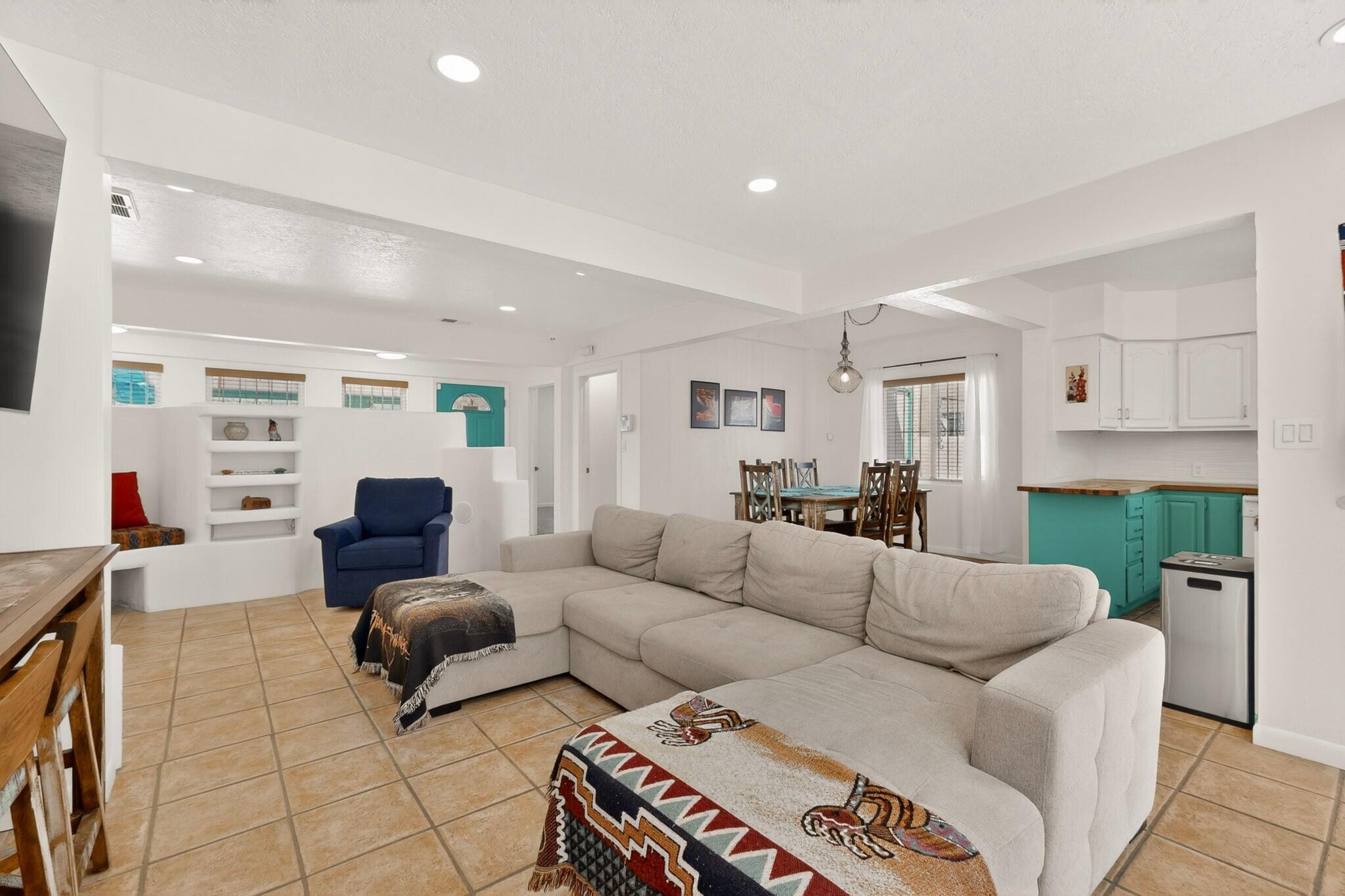 314 Manzano Street NE