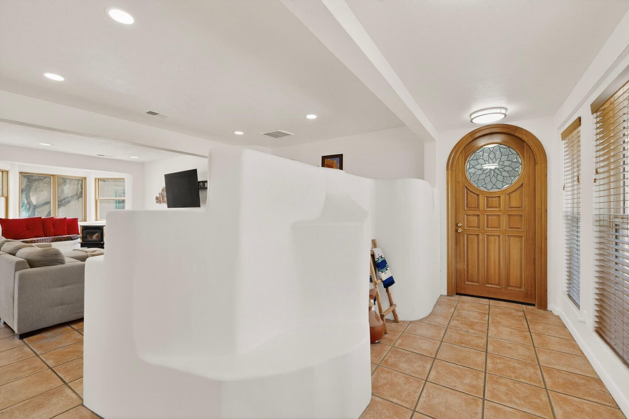 314 Manzano Street NE