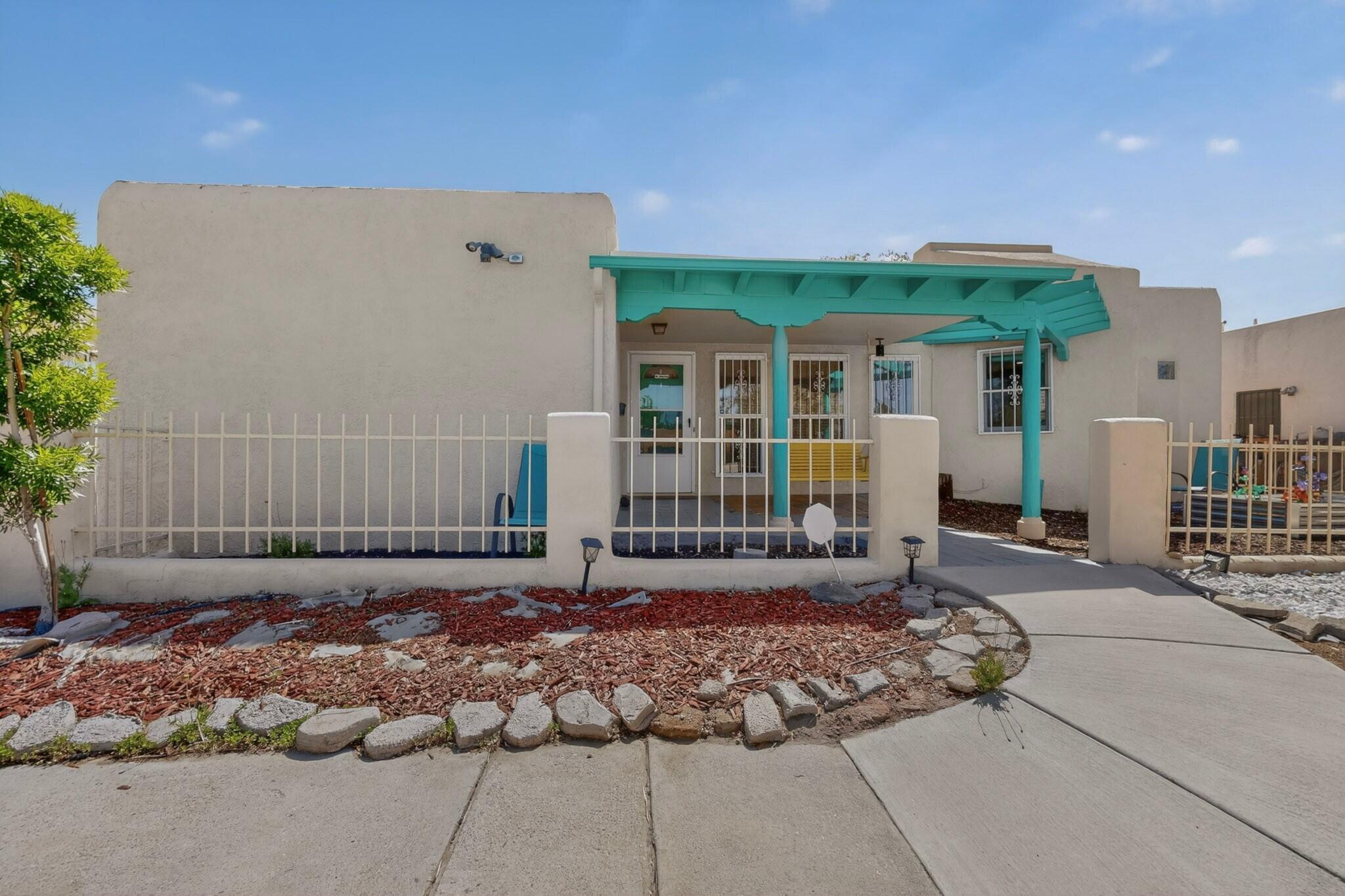 314 Manzano Street NE