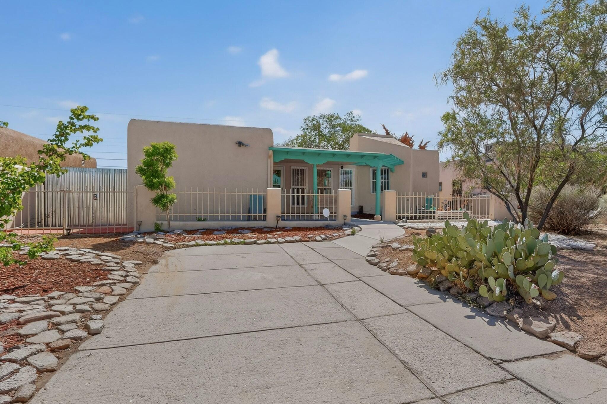 314 Manzano Street NE