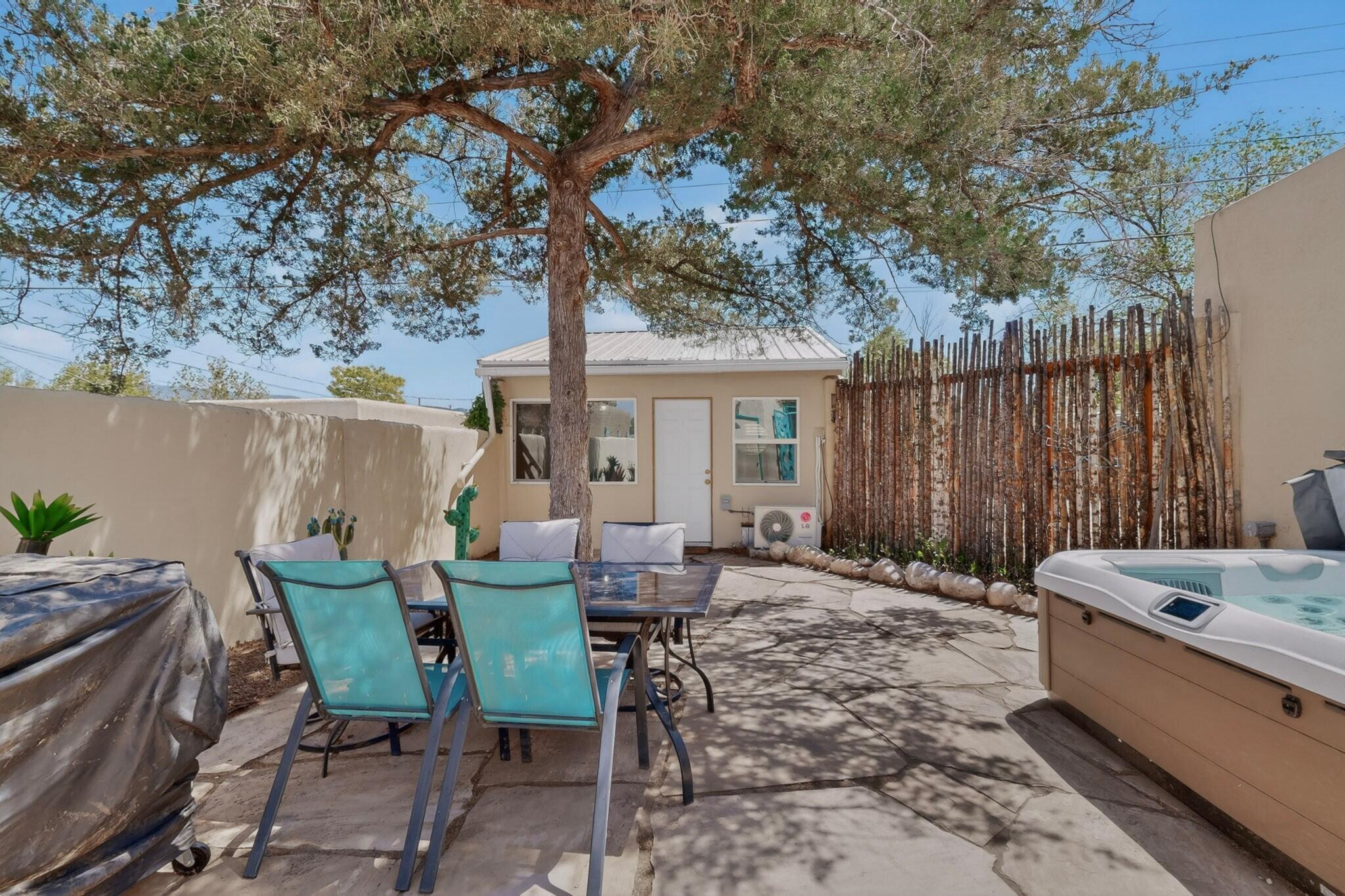 314 Manzano Street NE