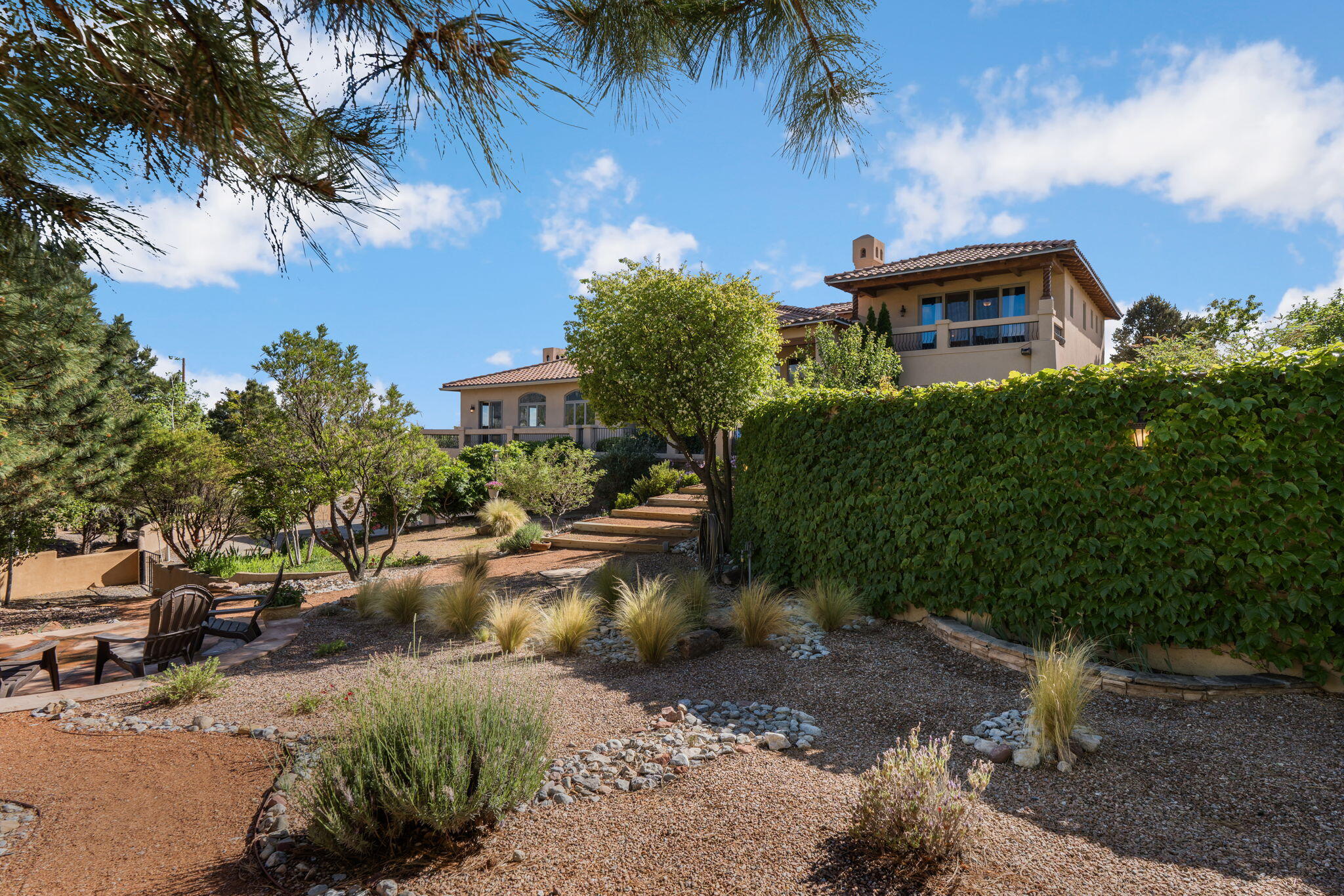 11009 San Francisco Road NE