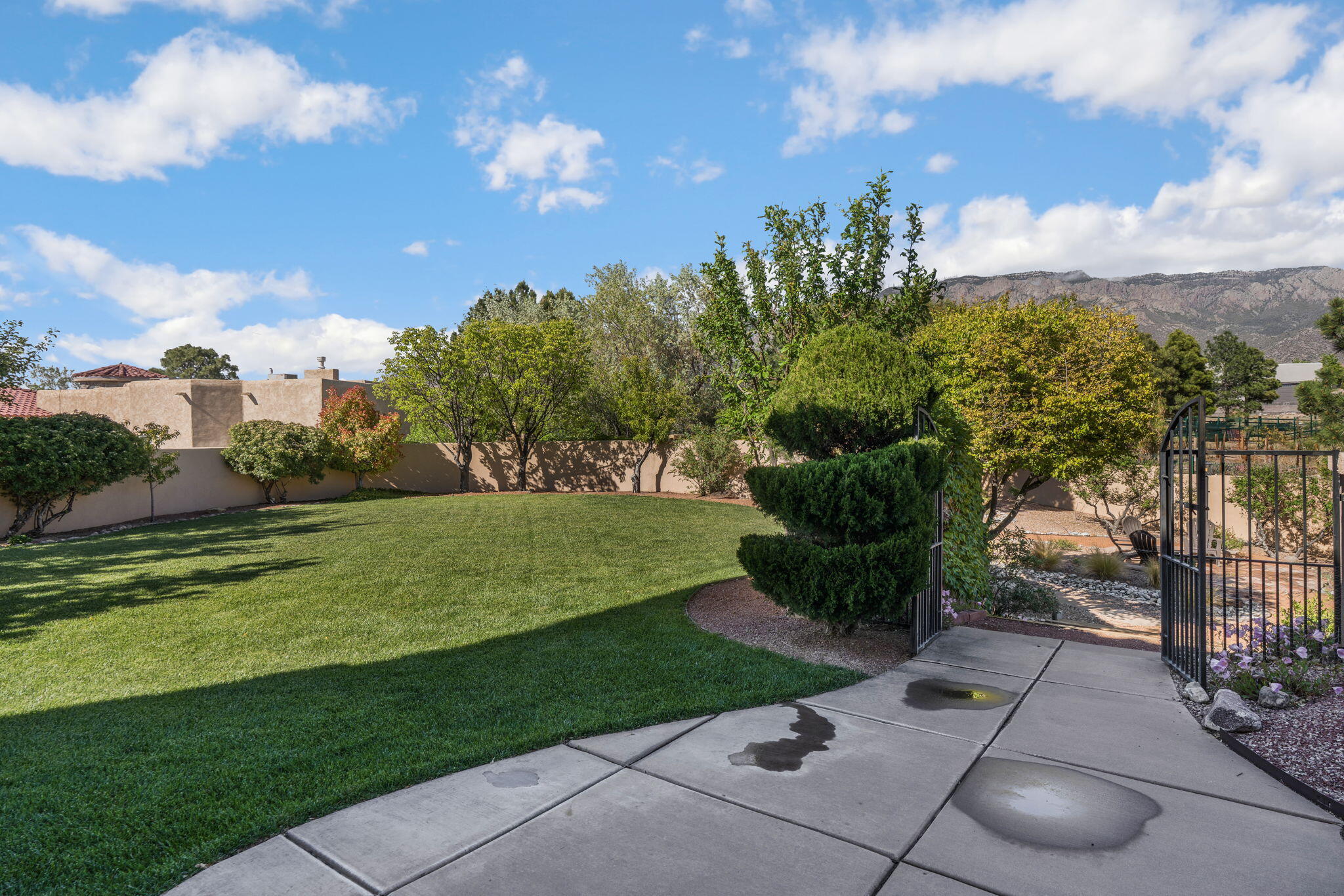 11009 San Francisco Road NE