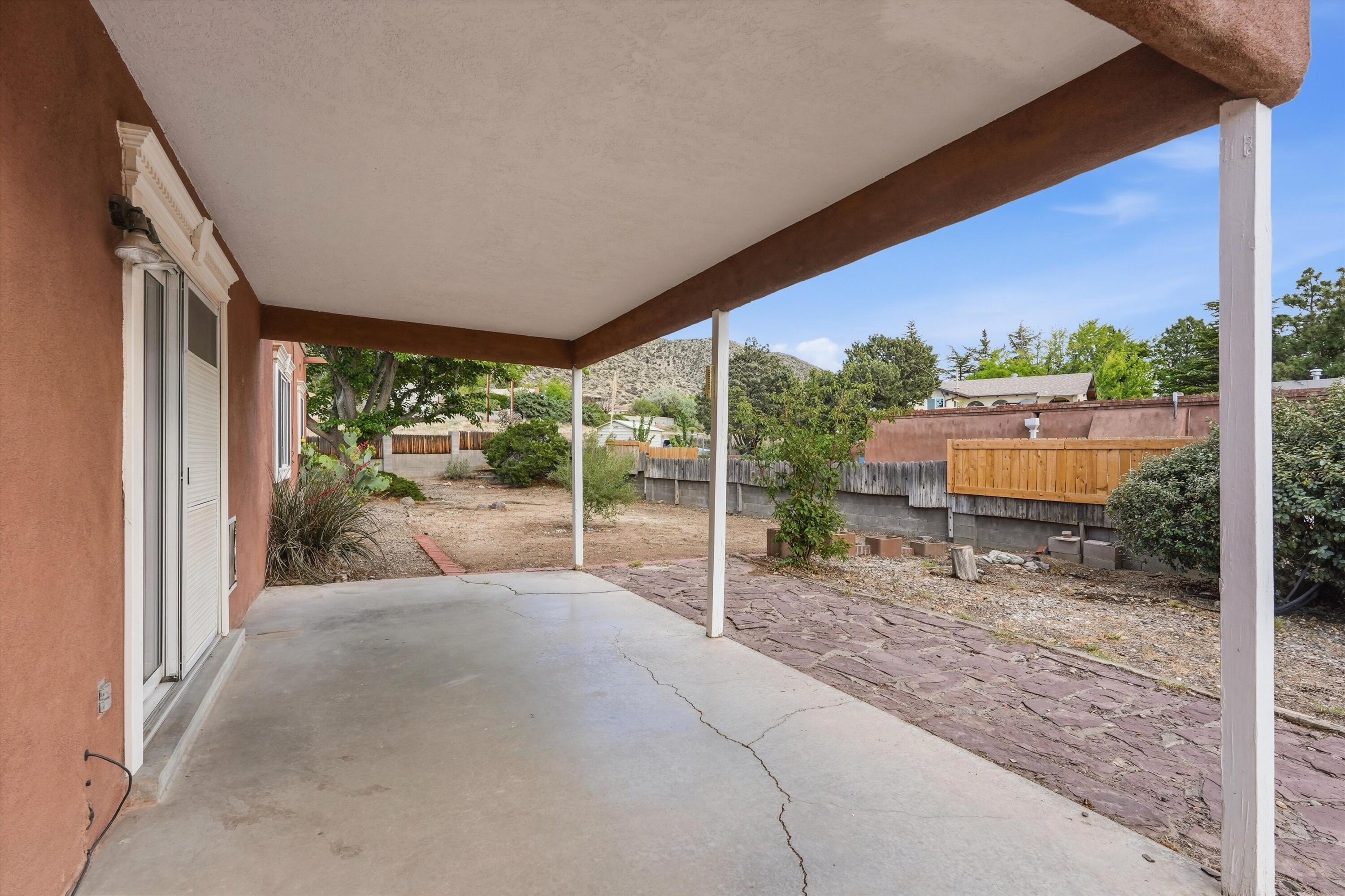 3216 Casa Bonita Drive NE