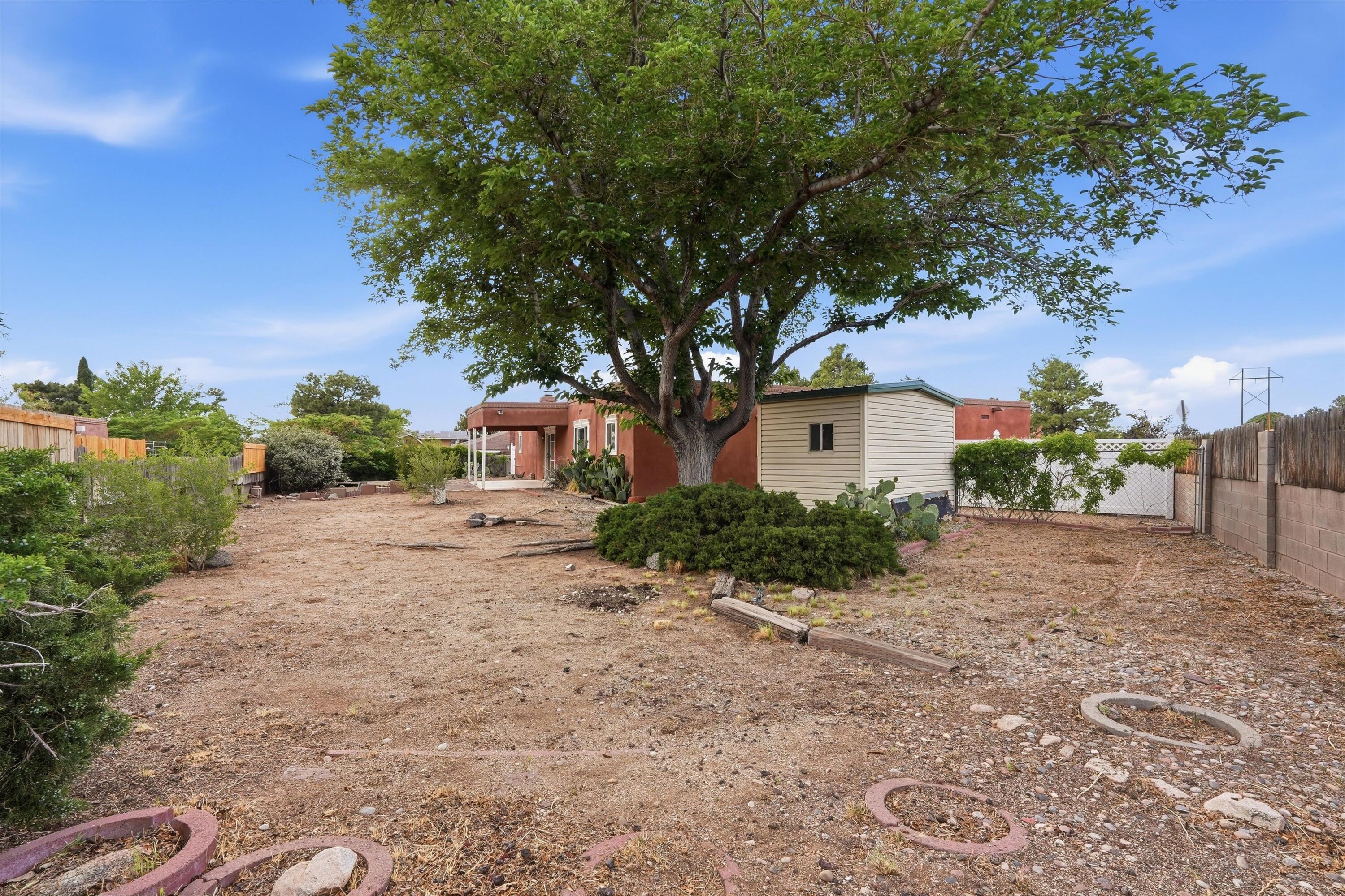 3216 Casa Bonita Drive NE