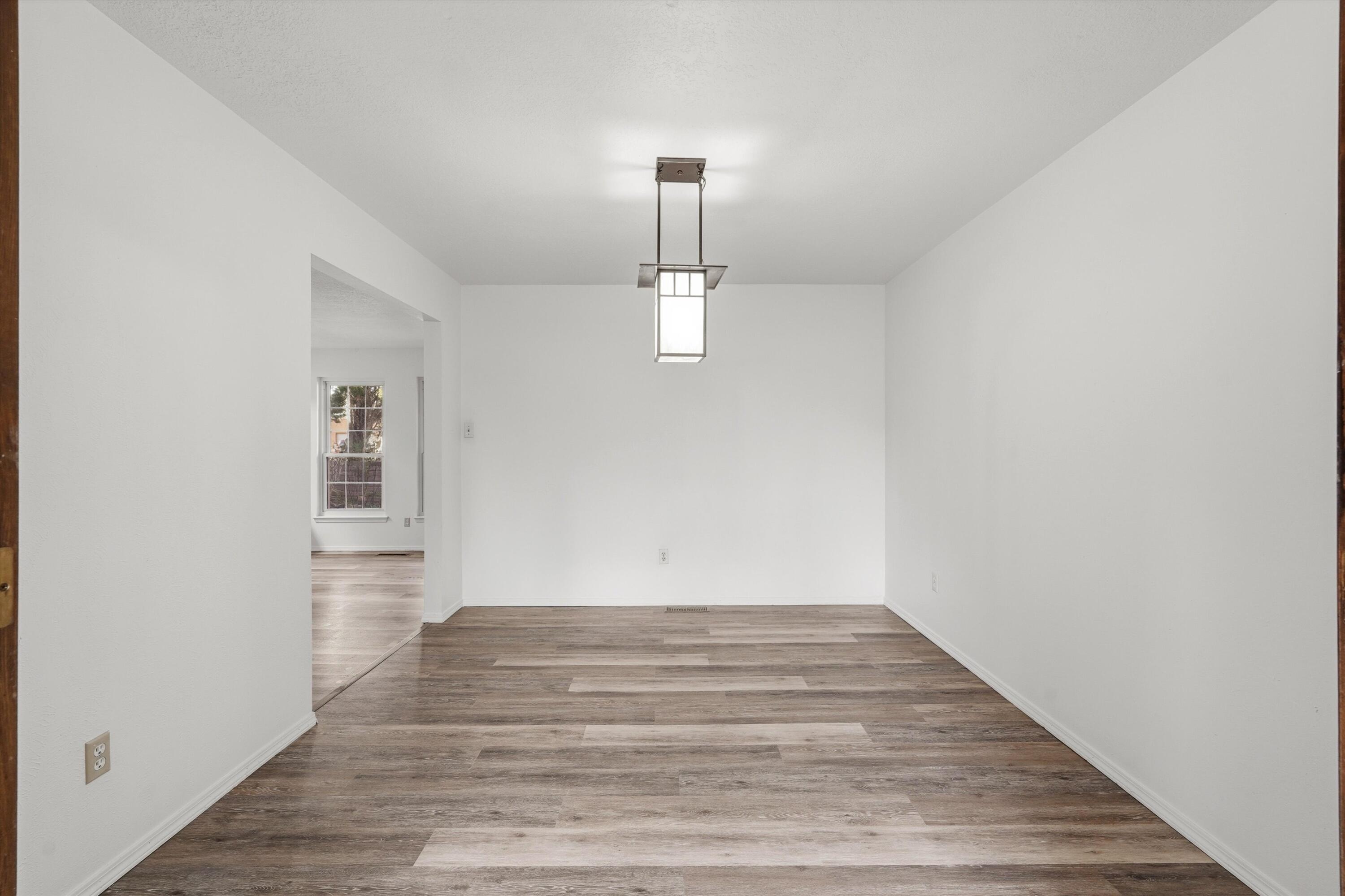 3216 Casa Bonita Drive NE