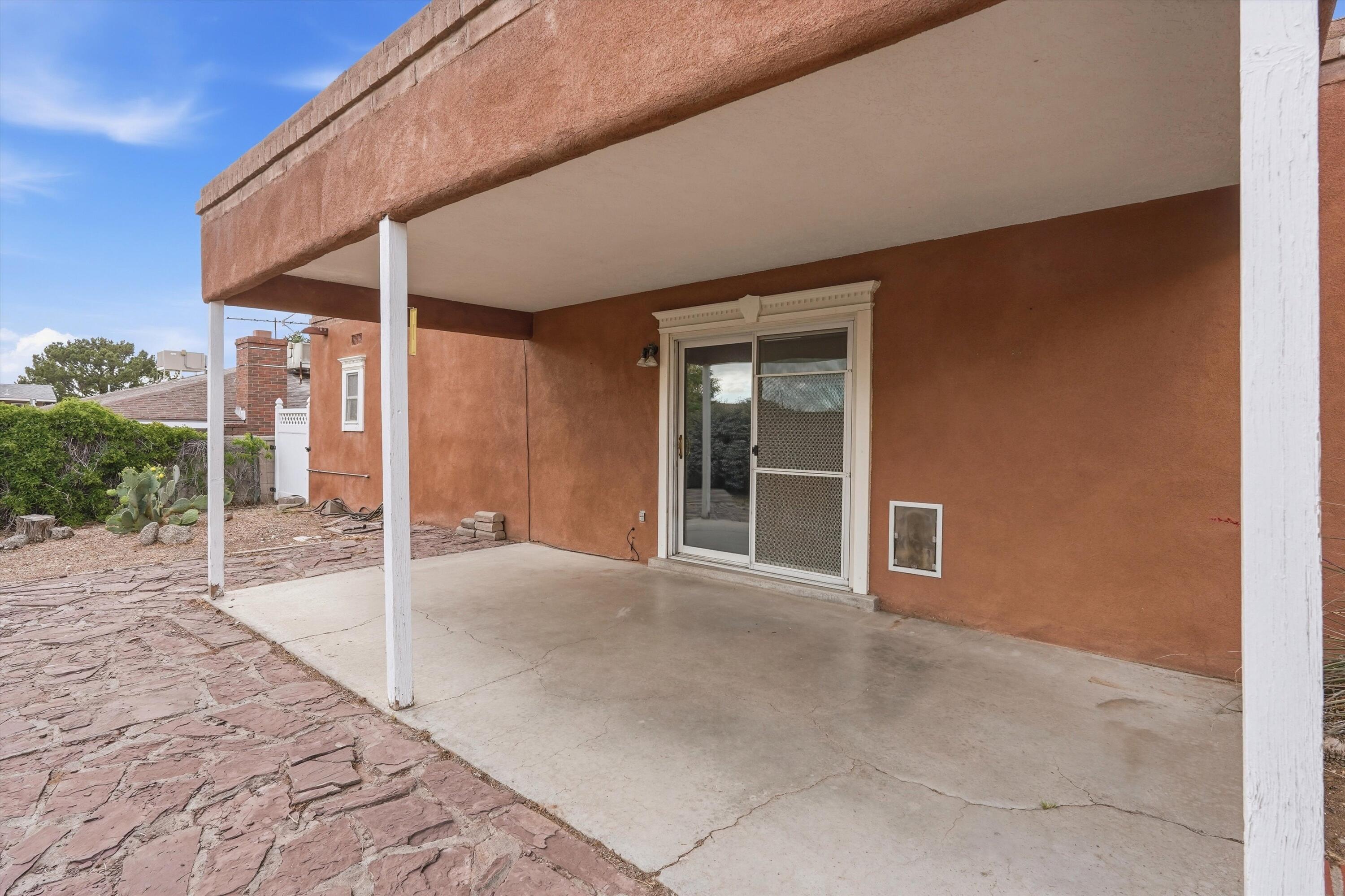 3216 Casa Bonita Drive NE