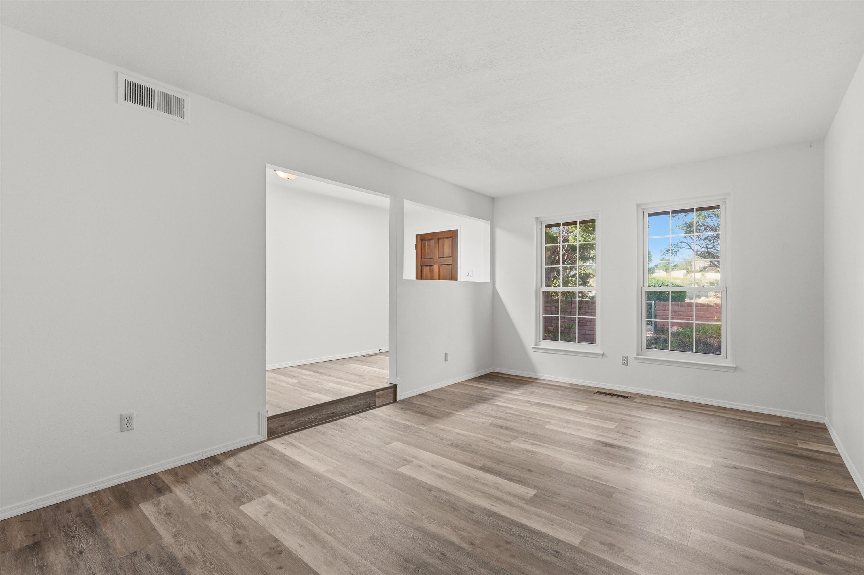 3216 Casa Bonita Drive NE