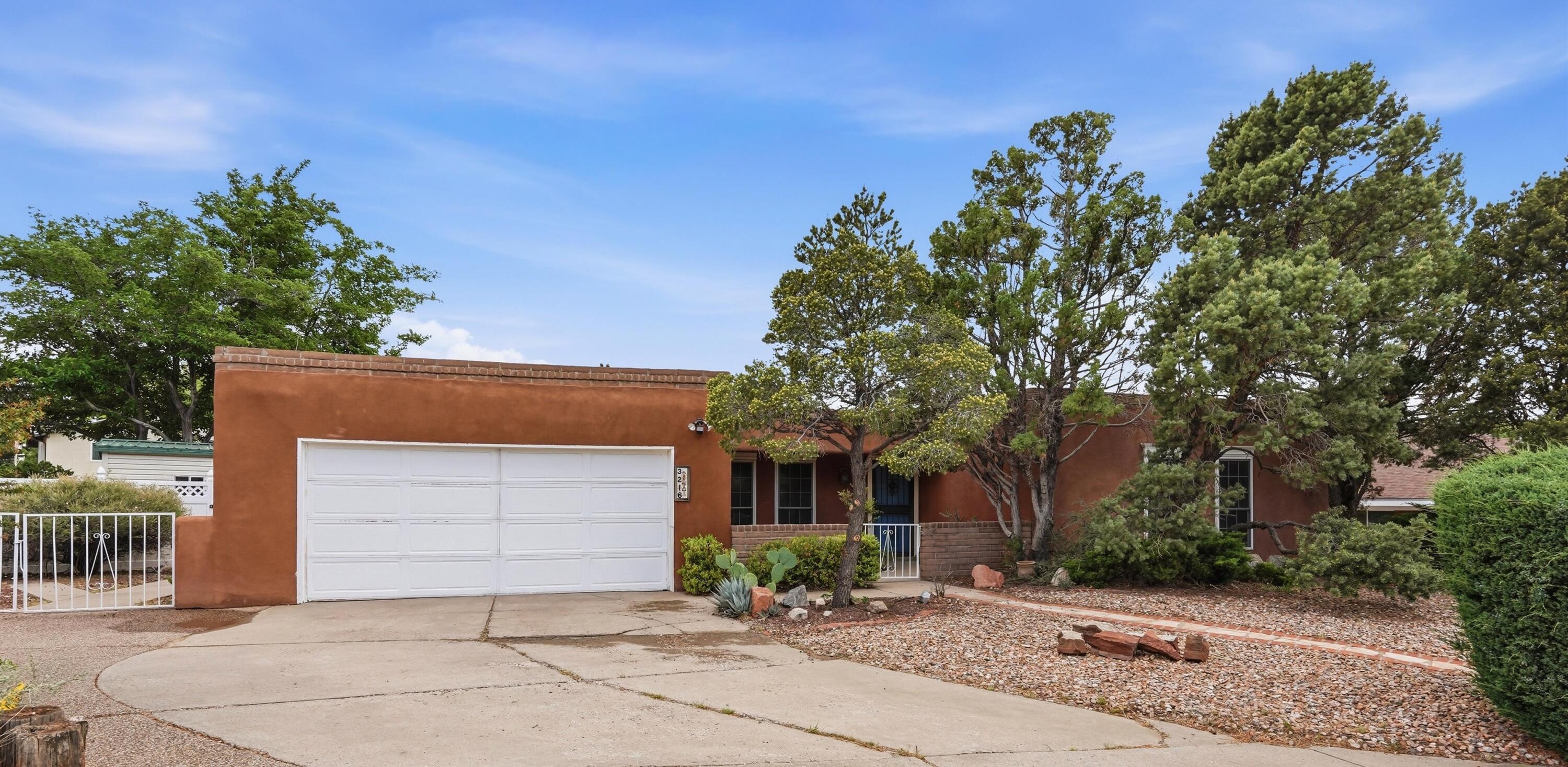 3216 Casa Bonita Drive NE
