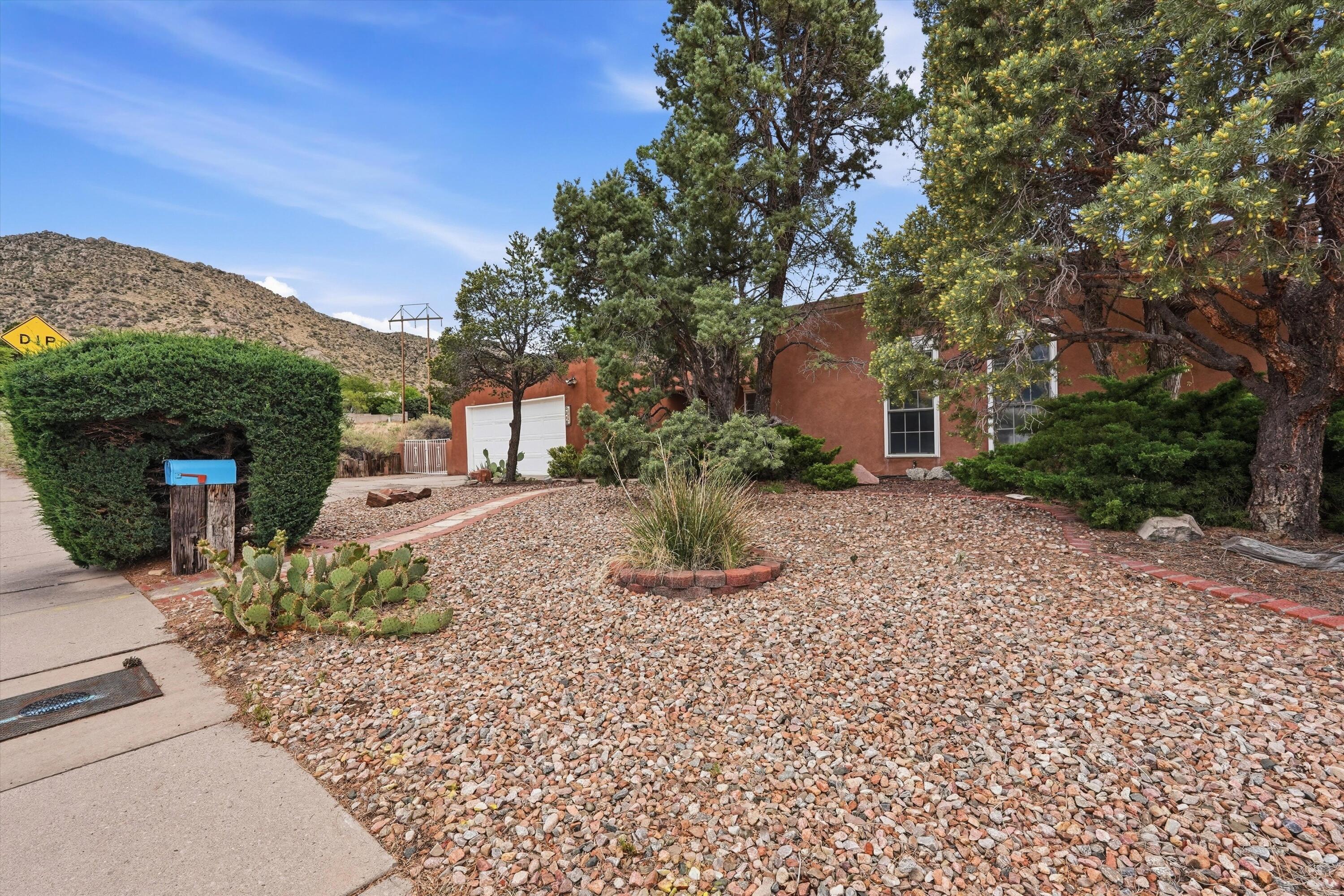 3216 Casa Bonita Drive NE