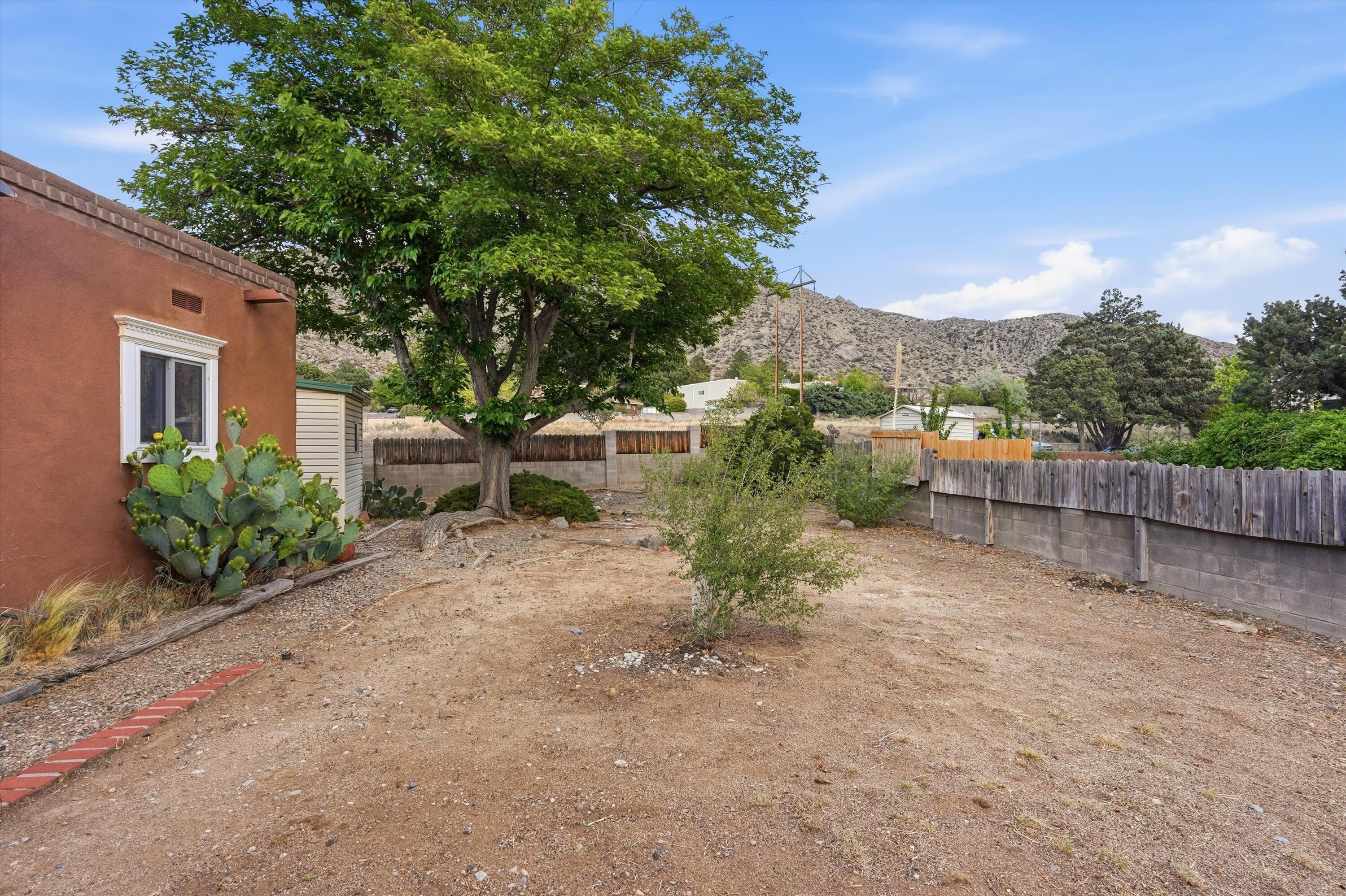 3216 Casa Bonita Drive NE