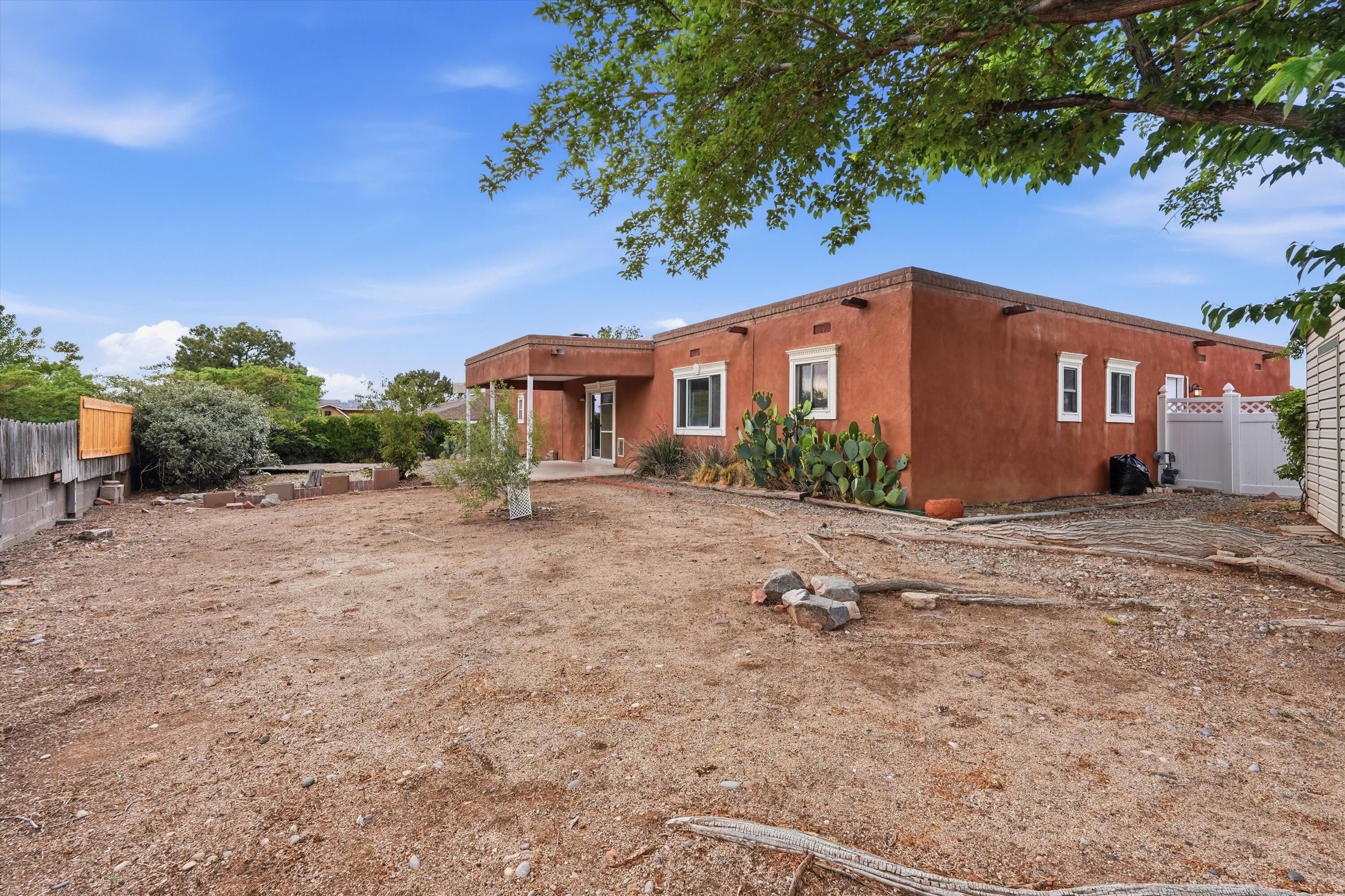 3216 Casa Bonita Drive NE