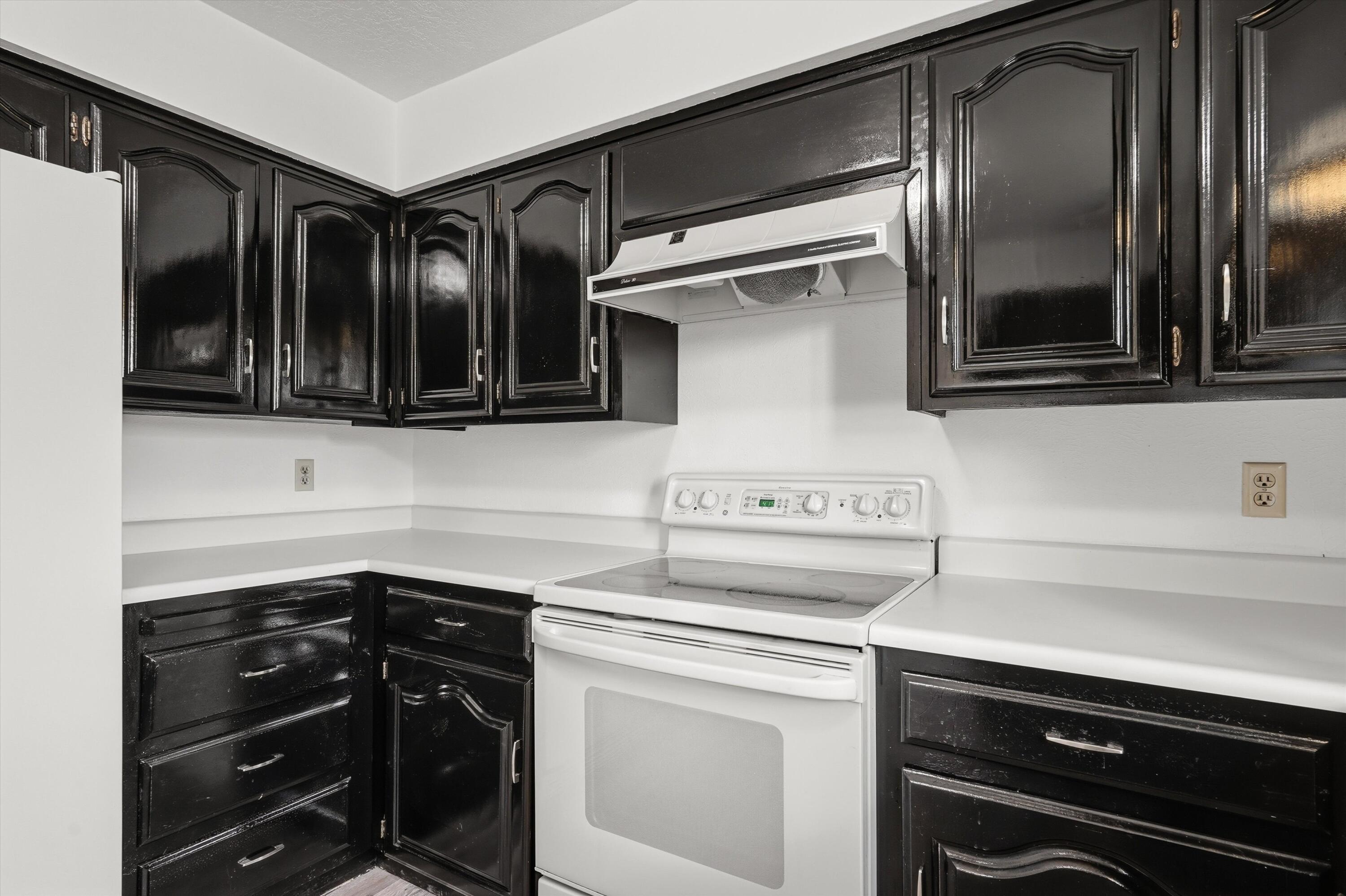 3216 Casa Bonita Drive NE