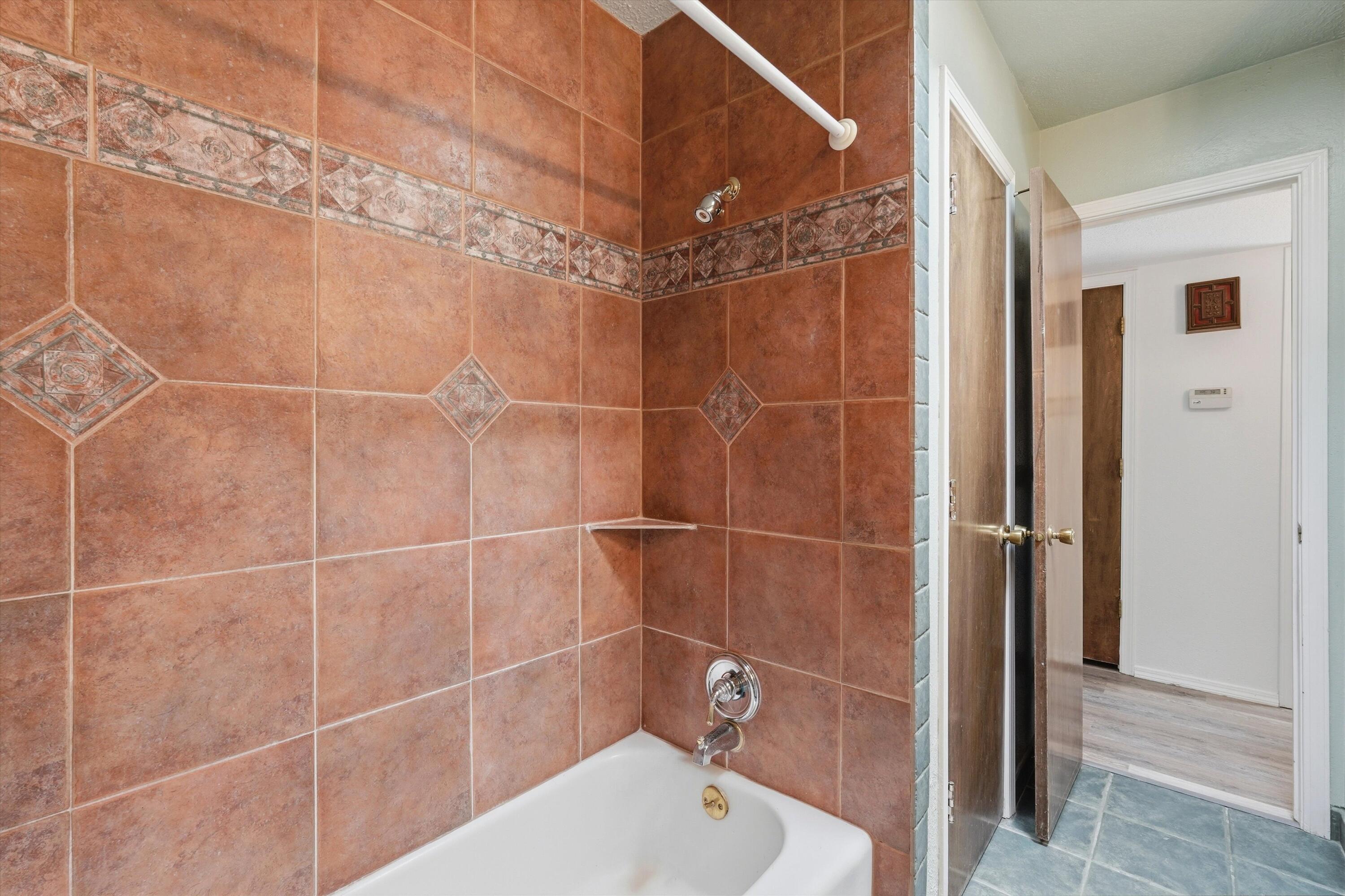 3216 Casa Bonita Drive NE