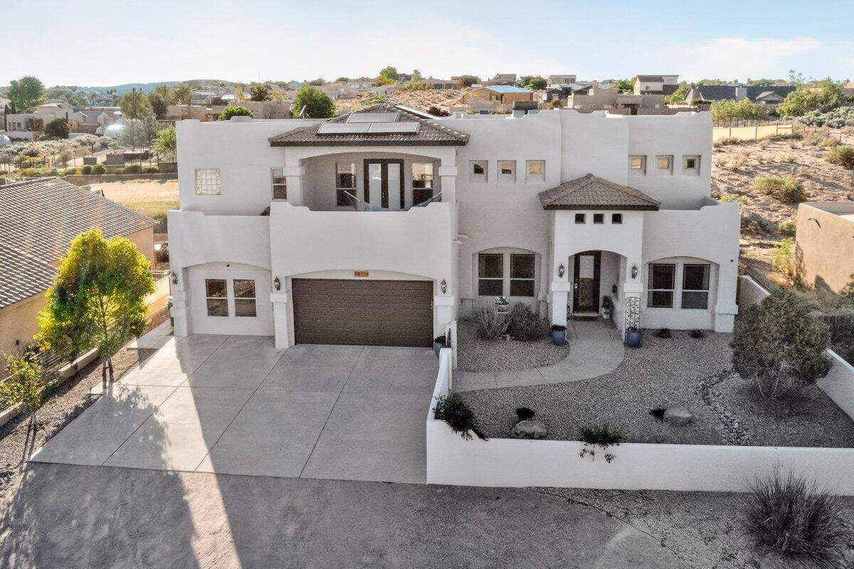 617 Monterrey Road NE