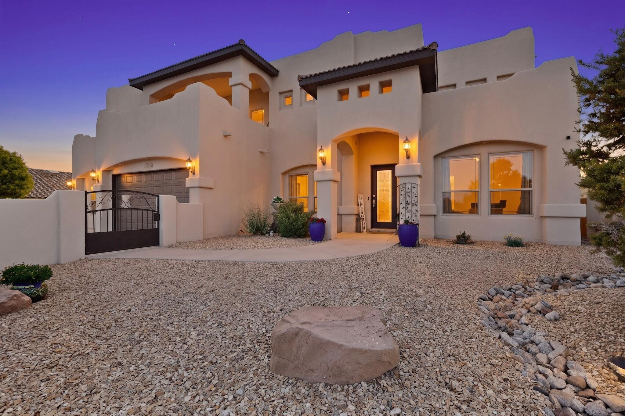 617 Monterrey Road NE