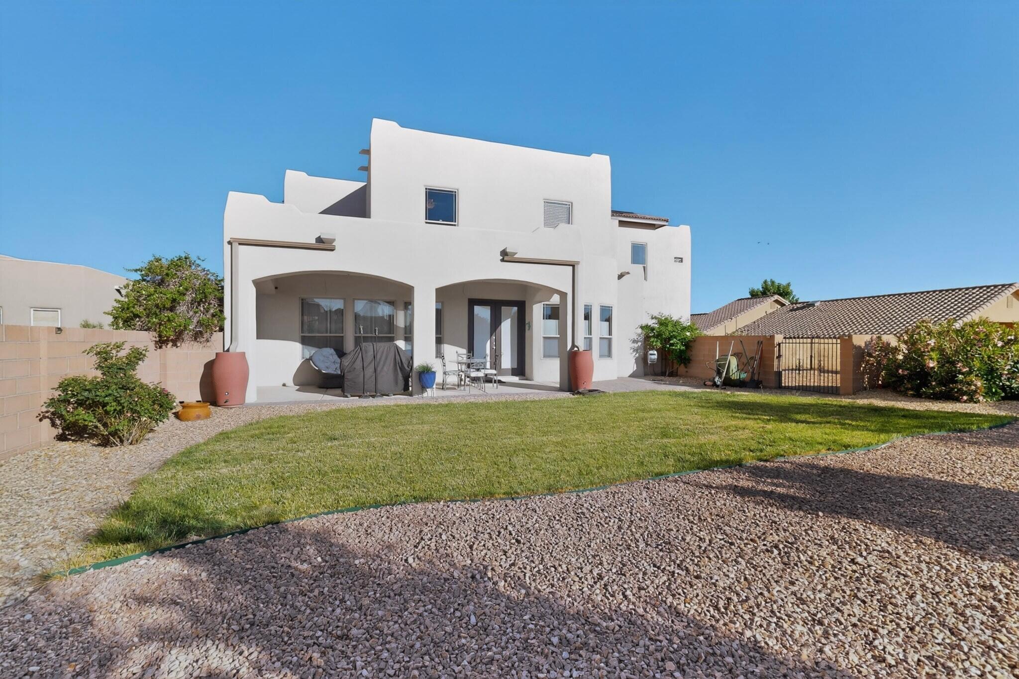 617 Monterrey Road NE