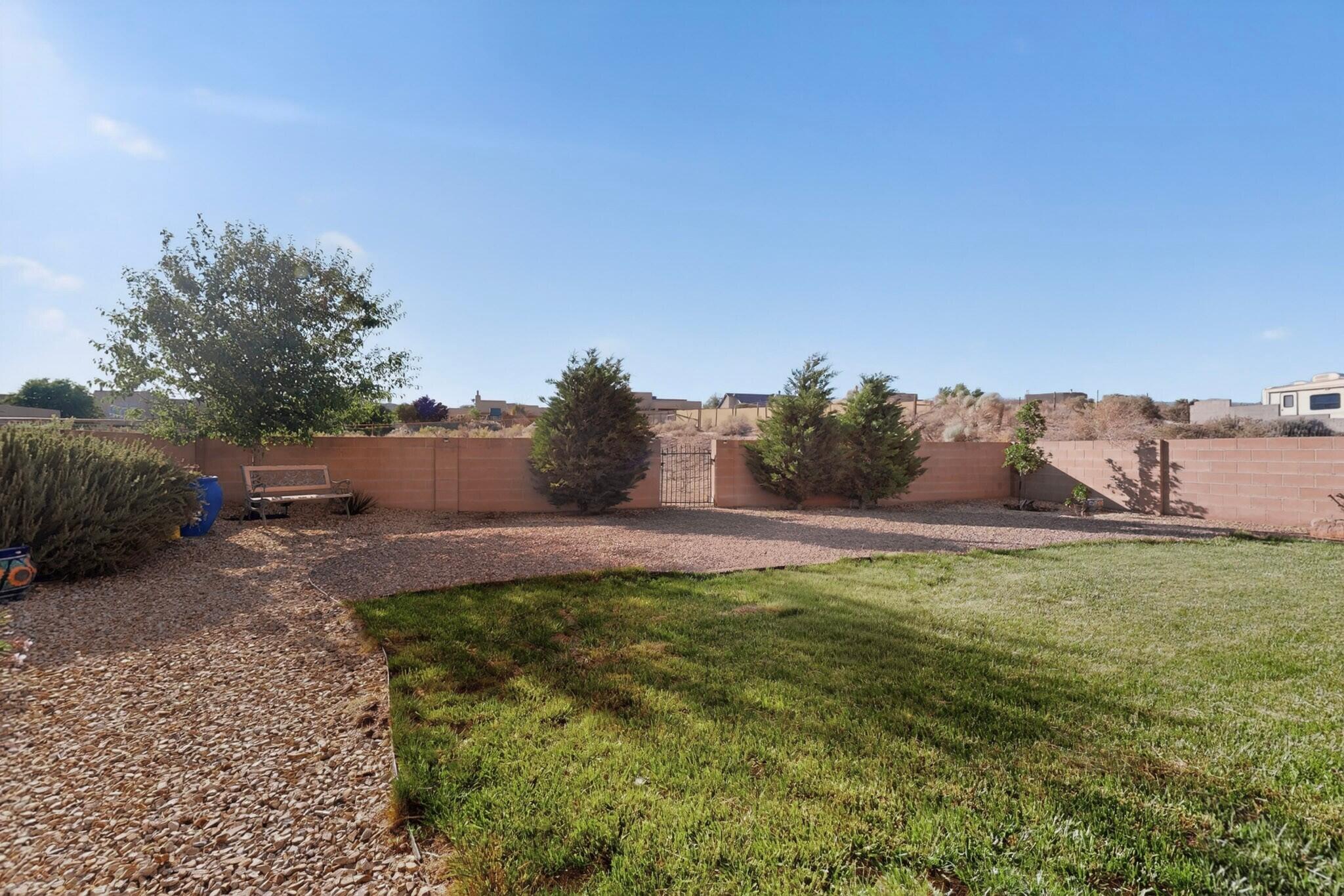 617 Monterrey Road NE