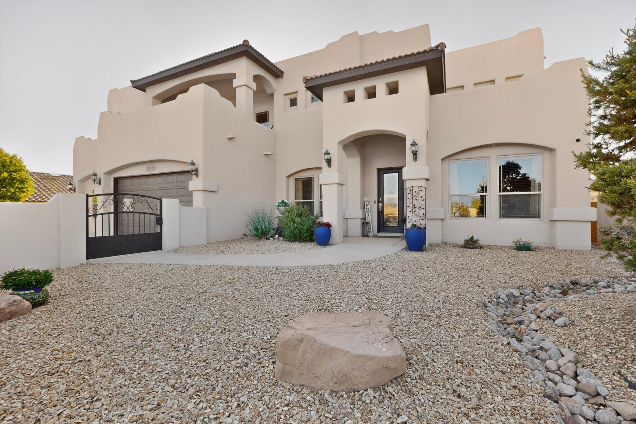 617 Monterrey Road NE
